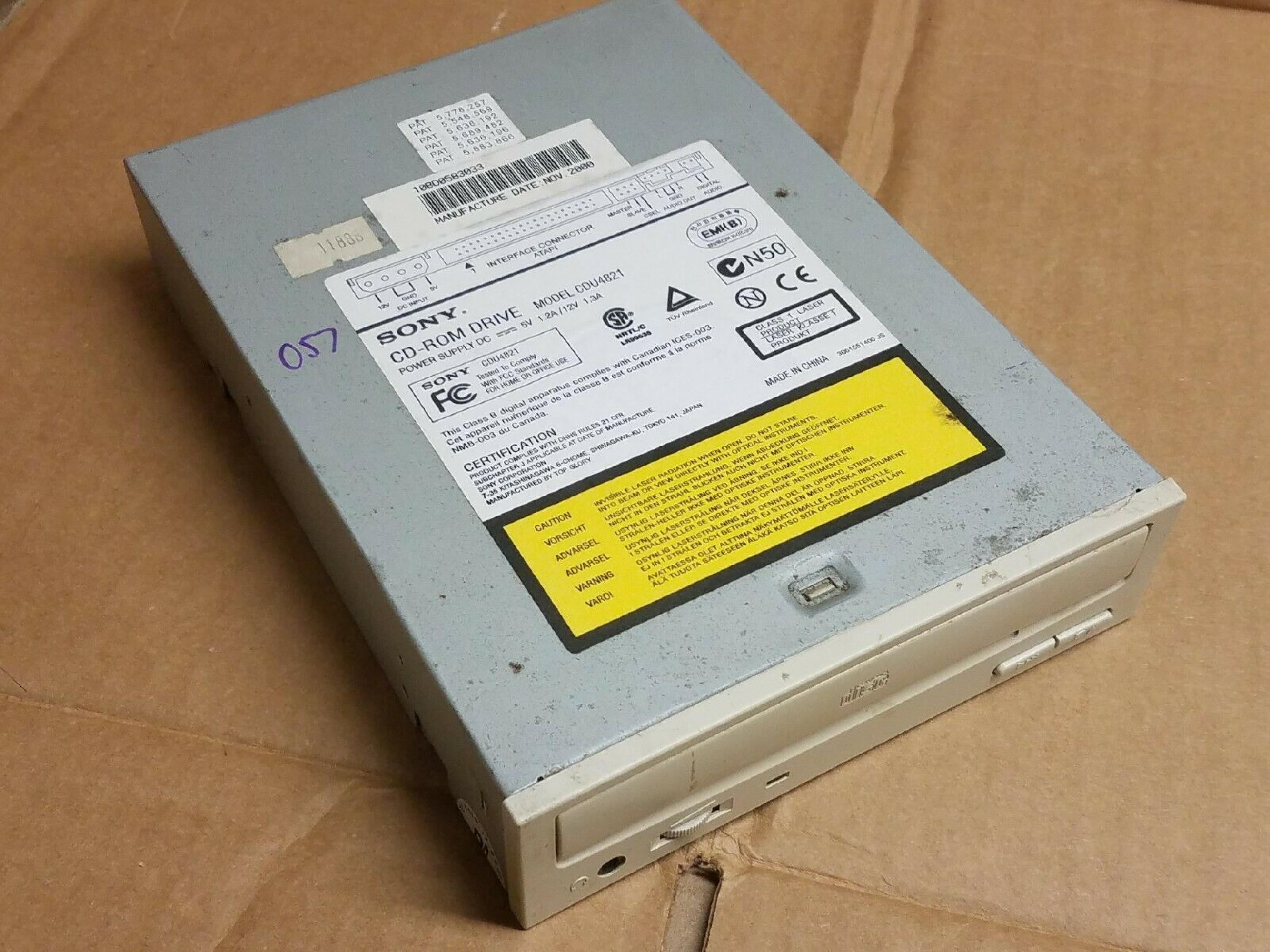 SONY CDU4821 CD-ROM DRIVE