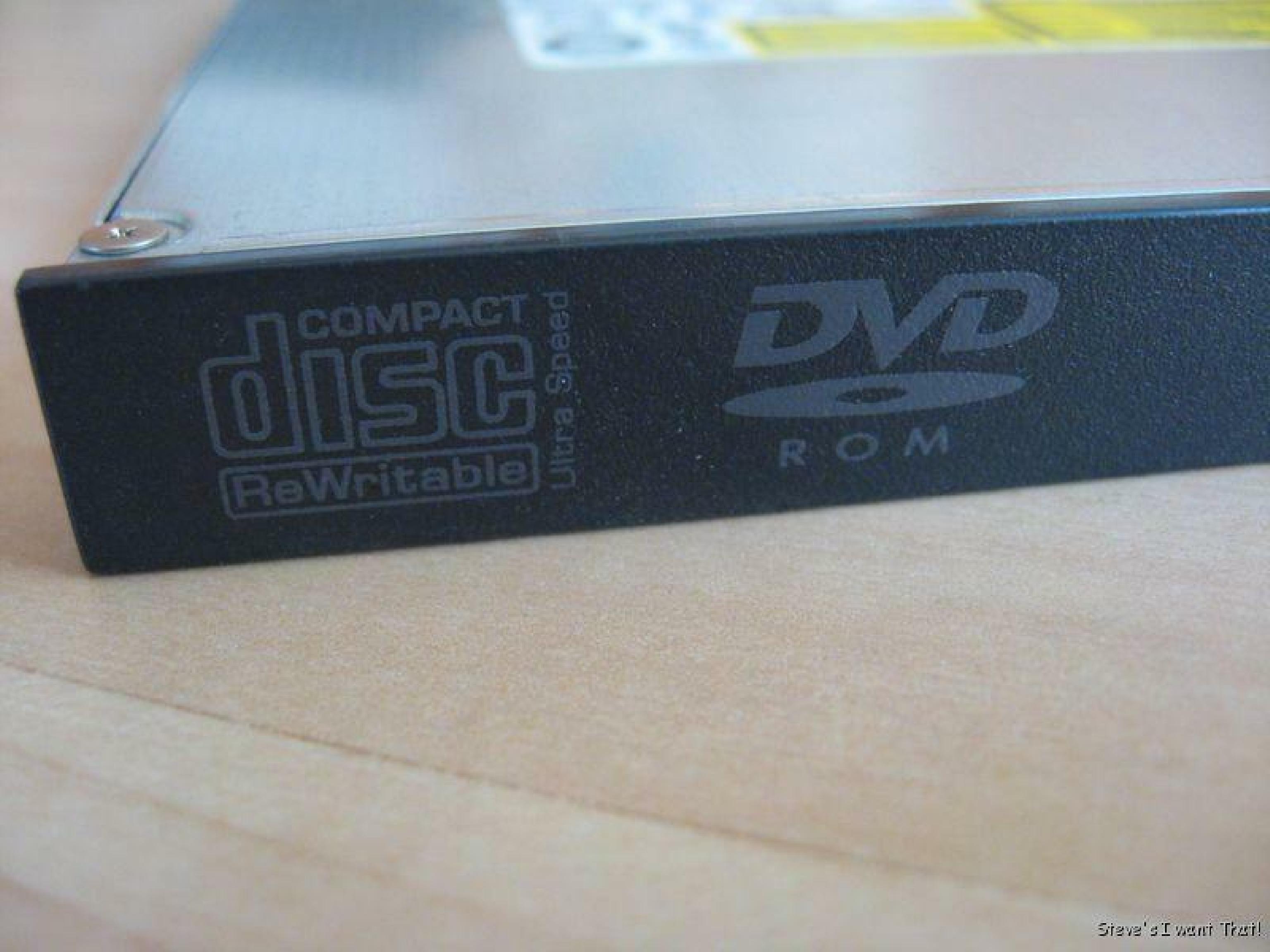 LG GCC-4244N DVD CDRW DRIVE SLIMLINE NOTEBOOK BLACK BEZEL