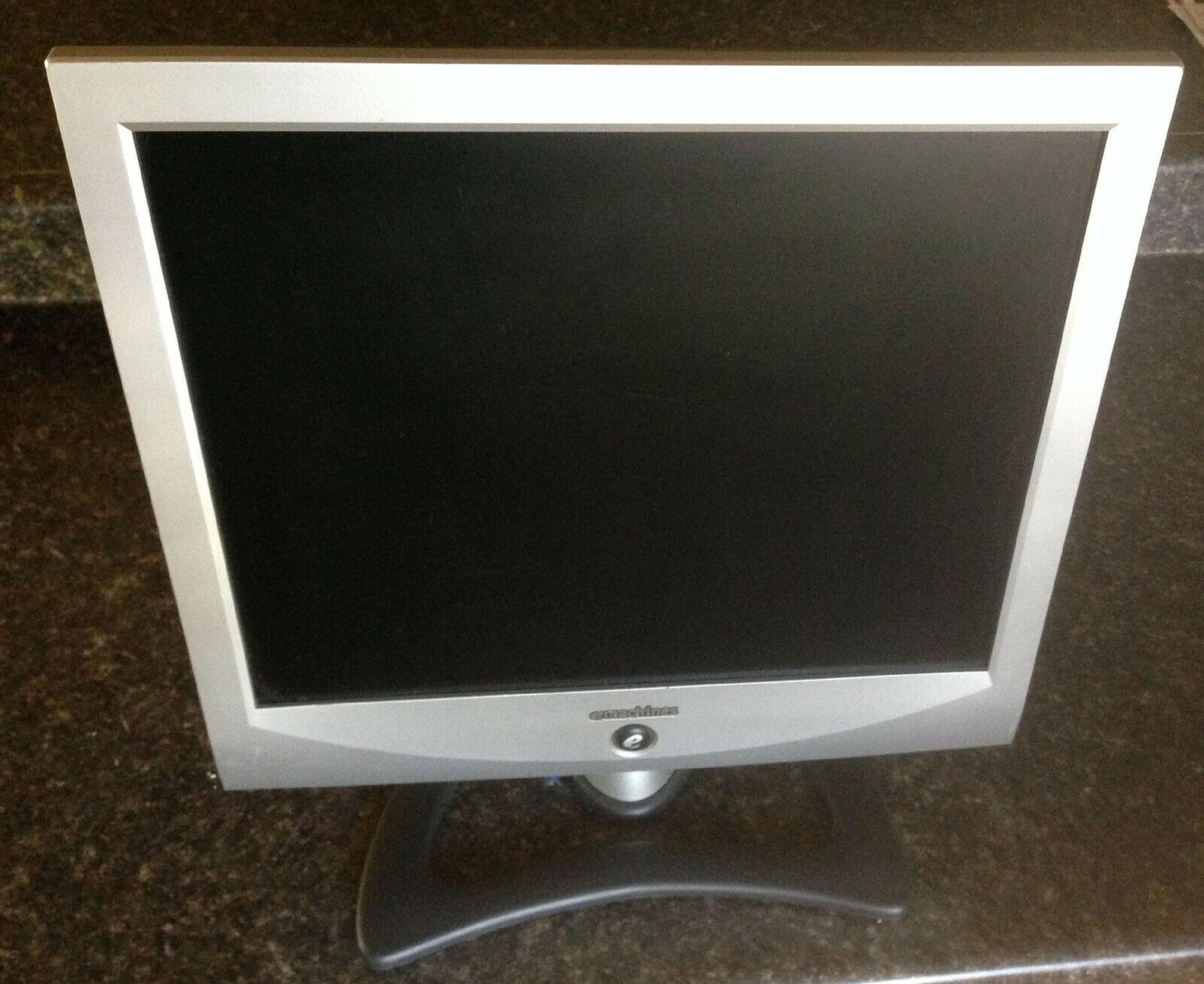 EMACHINES E17TR BLACK/SILVER 17 INCH LCD MONITOR