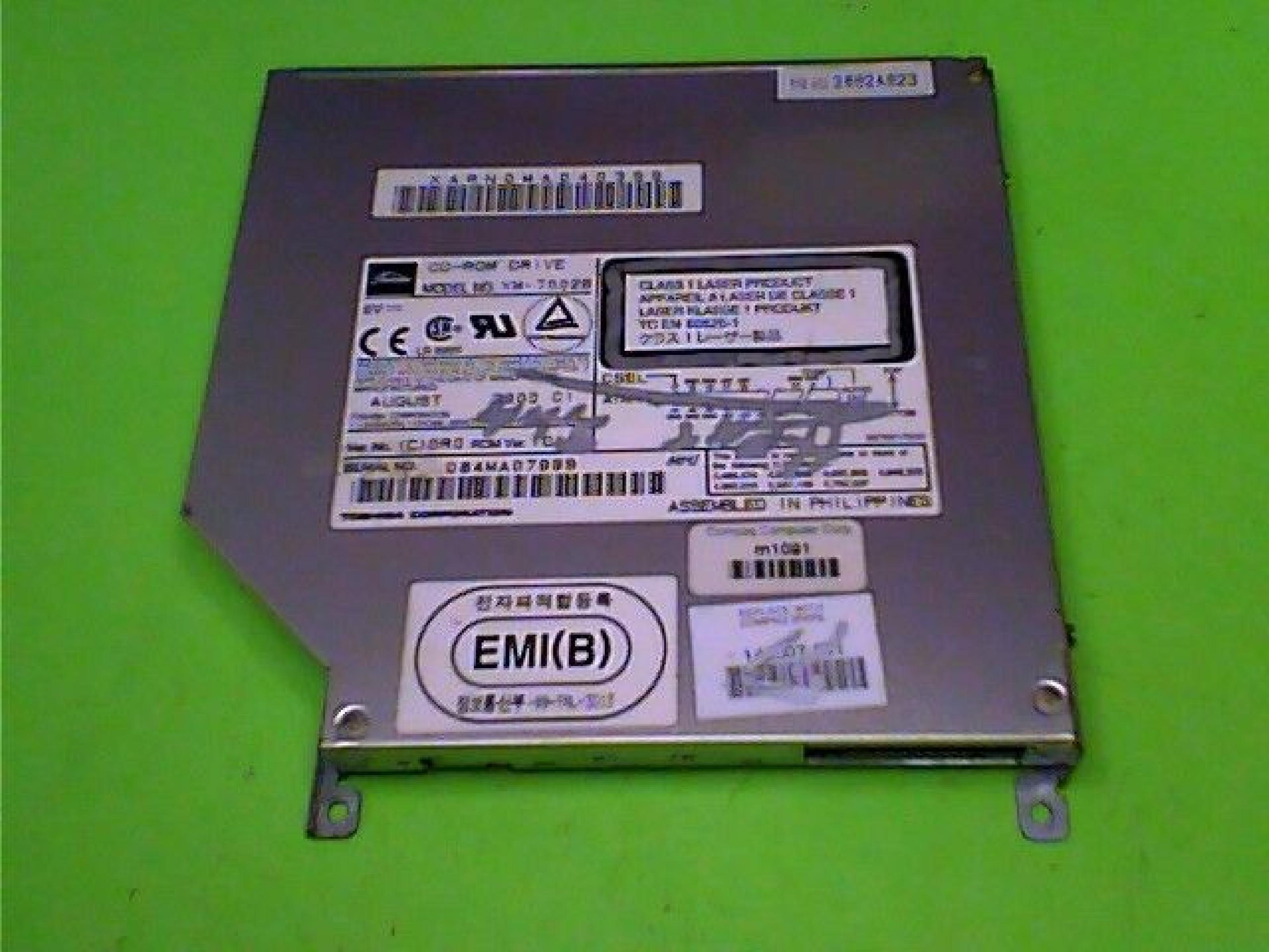 TOSHIBA XM-7002B CD-ROM DRIVE FOR NETRA T1 105 SERVER FOR