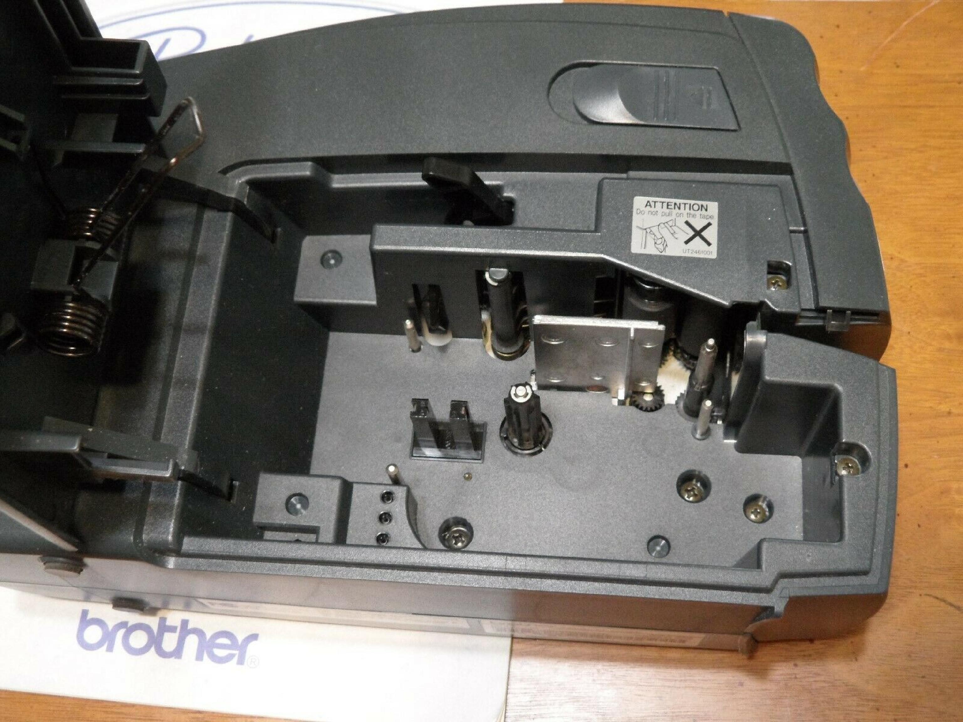 BROTHER PT-2500PC COMPUTER LABEL PRINTER