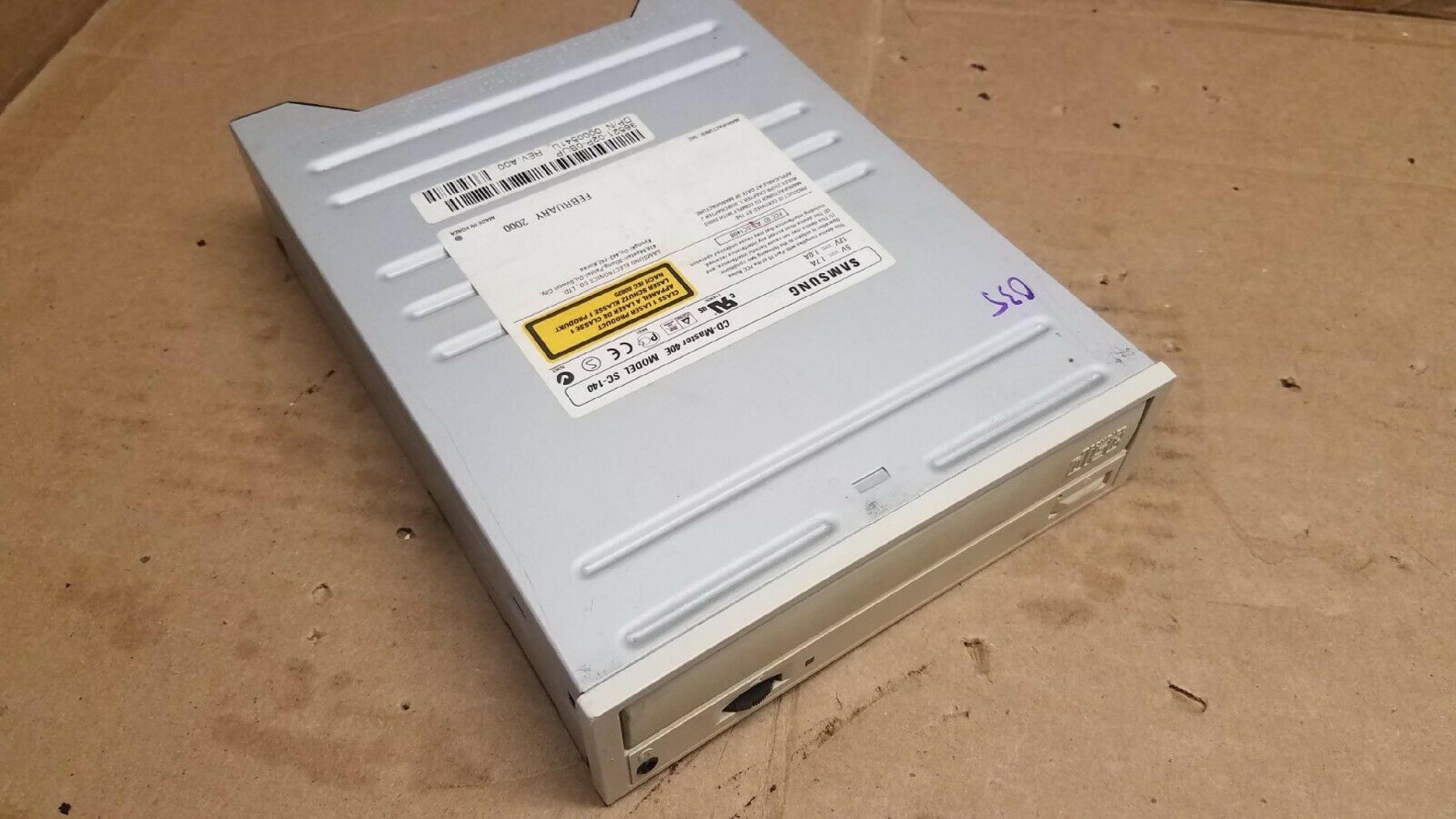 SAMSUNG 00541U CD MASTER 40E CD-ROM DRIVE