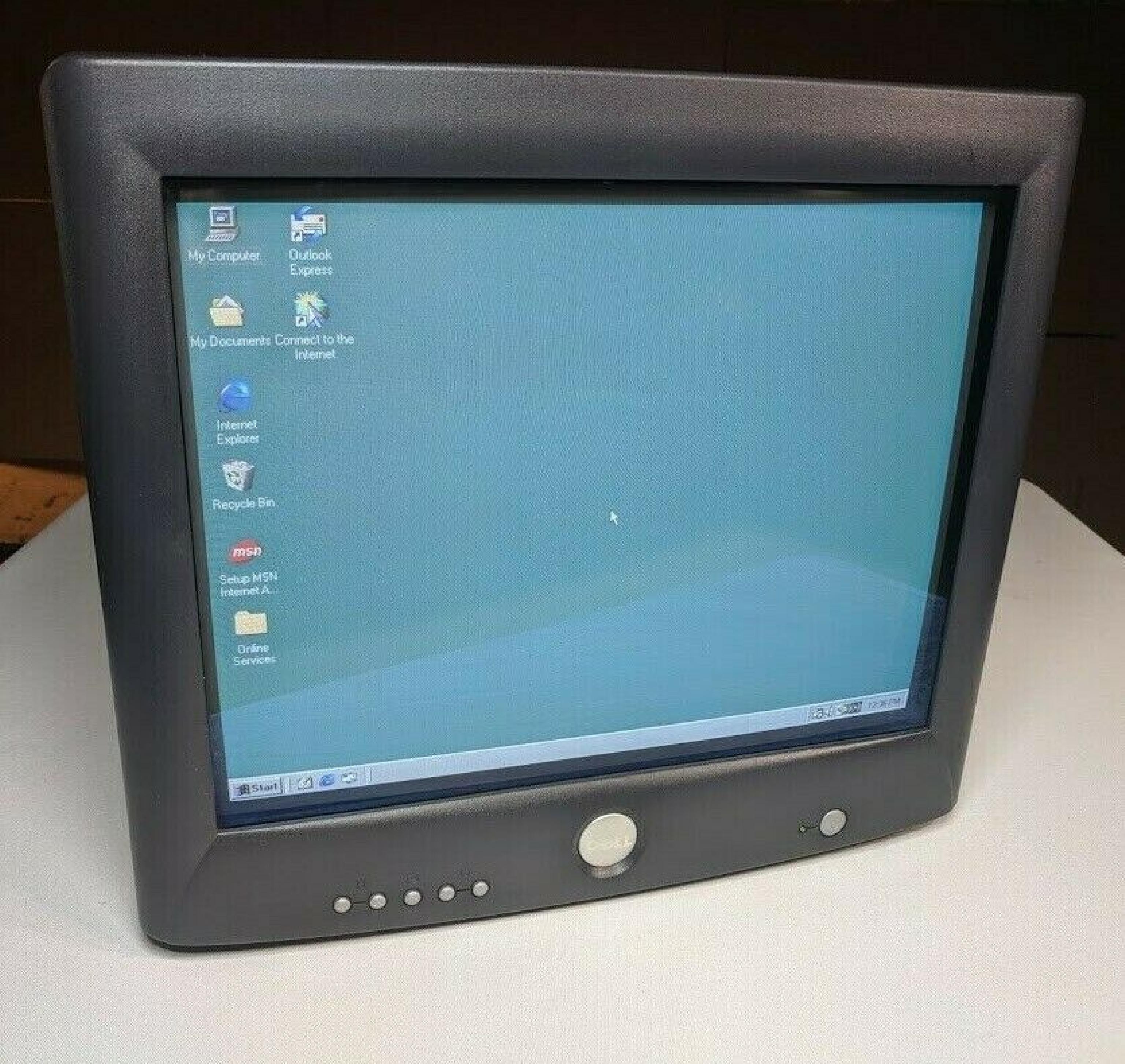 DELL M782 17 INCH FLATSCREEN CRT MONITOR BLACK