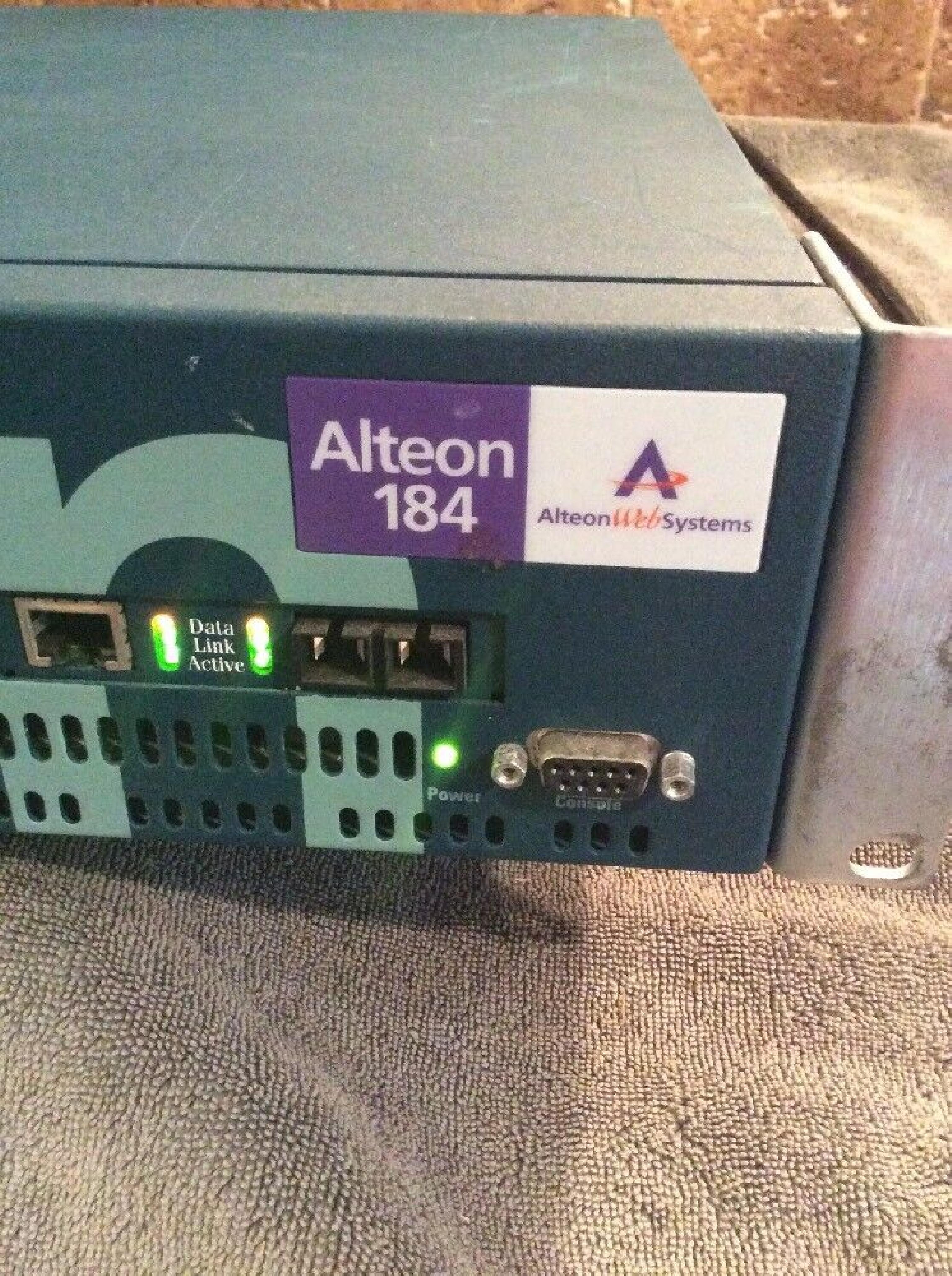 ALTEON 184 ACESWITCH 184 8 FIBER PORTS AND 8 TWISTED PAIR