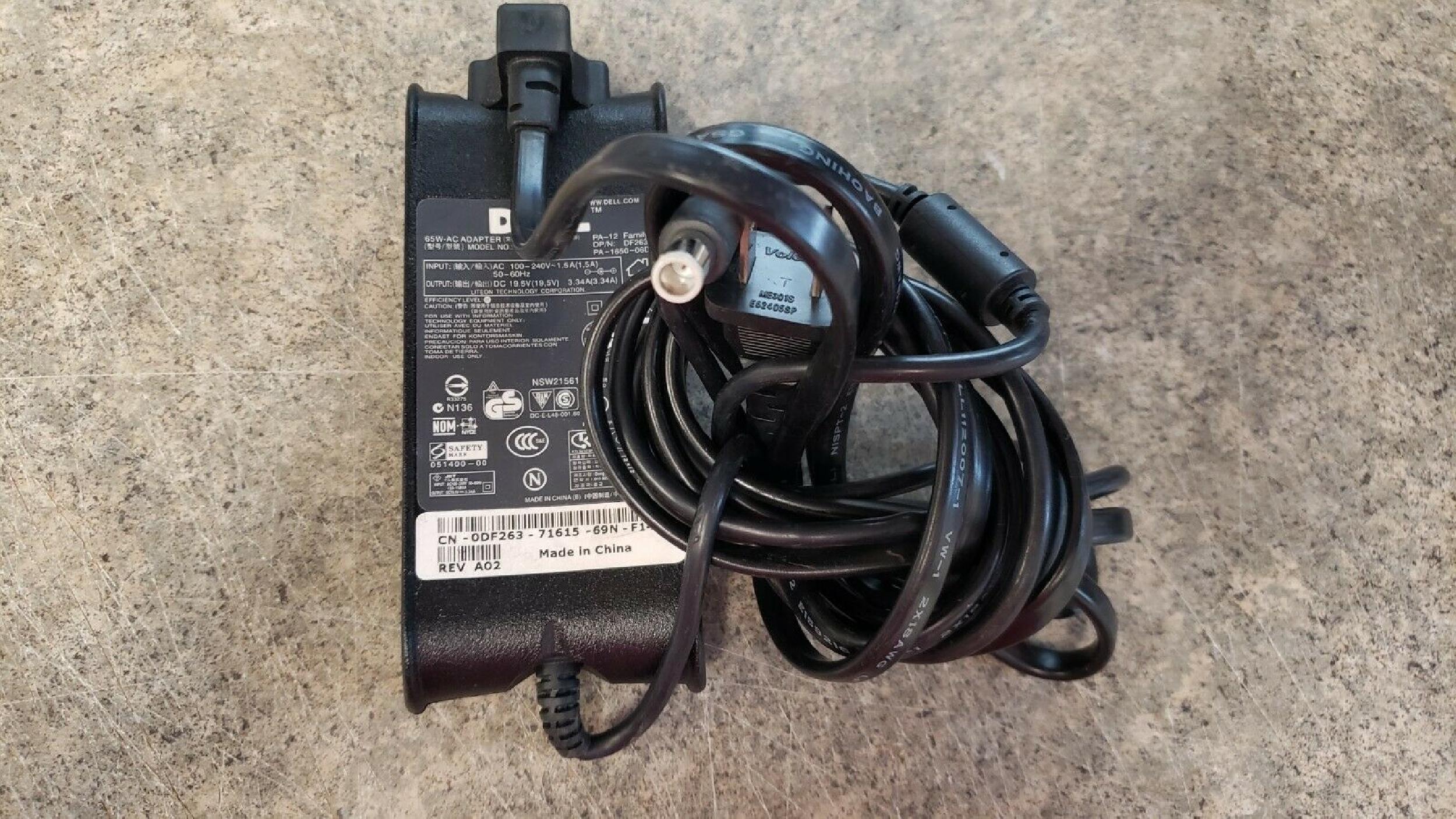 DELL 0HN662 AC ADAPTER 19.5VDC 3.34A WITH OD: 7.35MM ID: 5.15MM DESKTOP STYLE INSIDE POLE POSITIVE PA-12 FAMILY