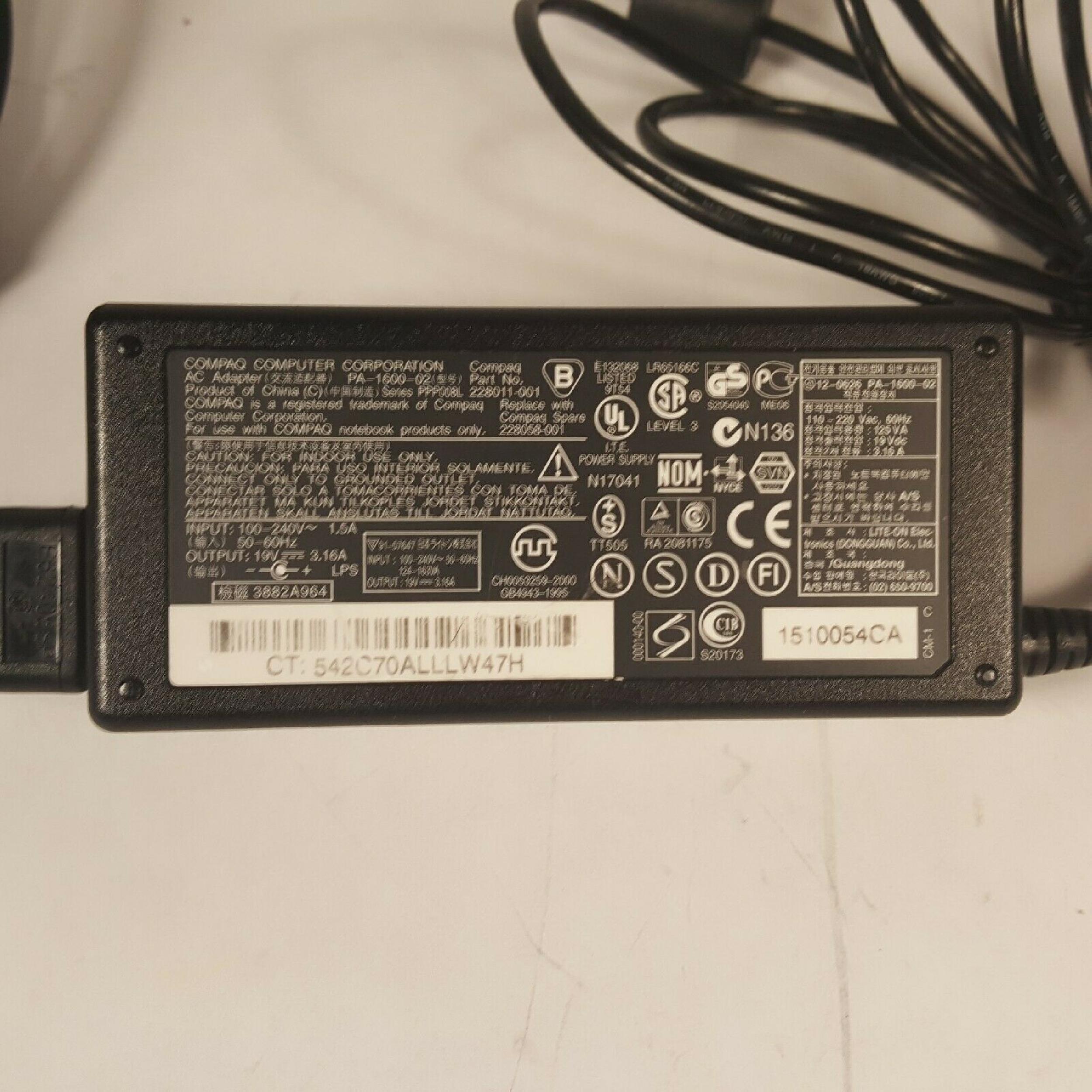 COMPAQ / HEWLETT PACKARD / HP 228011-001 AC ADAPTER 18.5VDC 3.16A WITH OD: 4.75MM ID: 1.85MM DESKTOP STYLE INSIDE POLE POSITIVE SERIES PPP008L