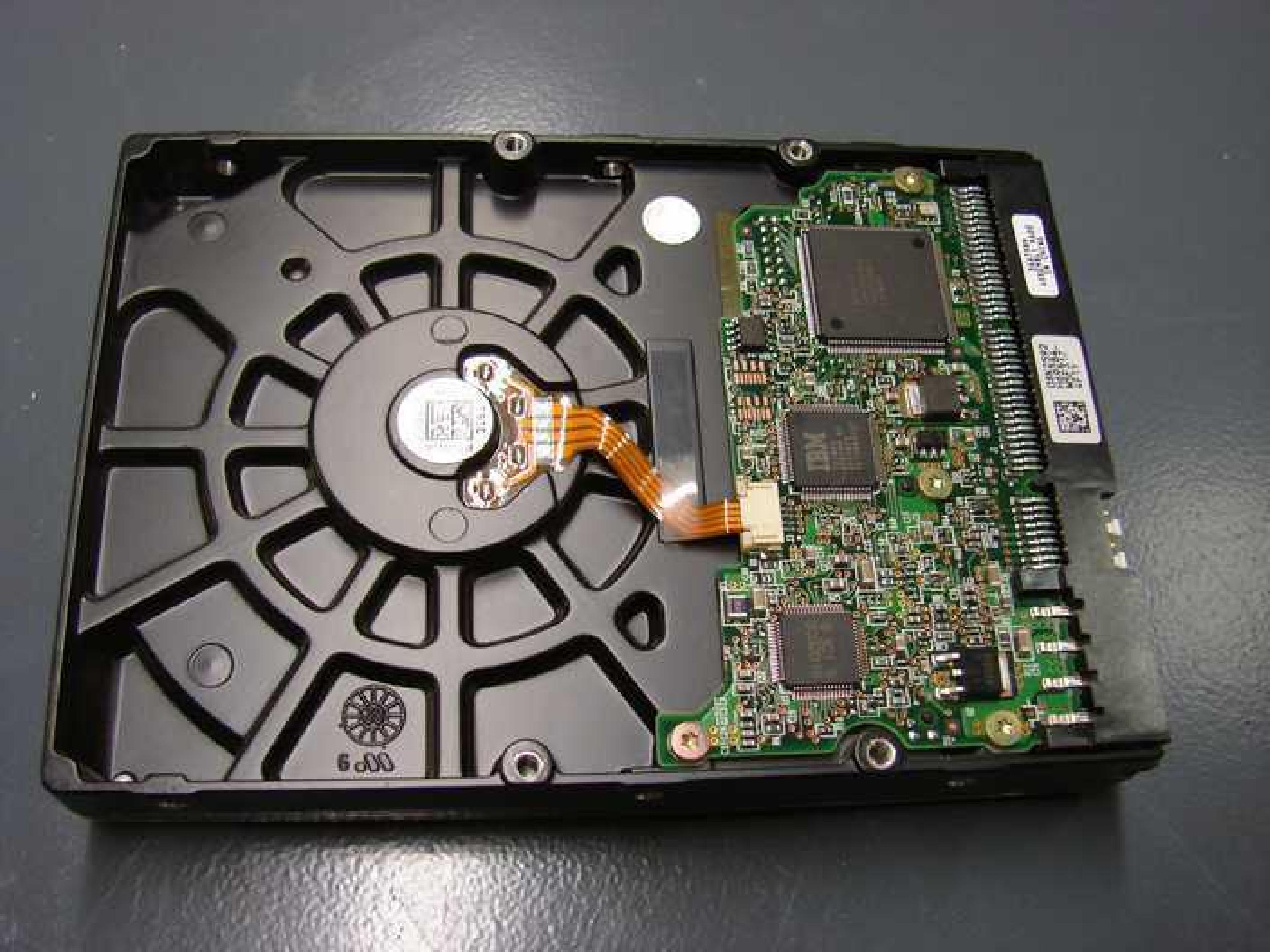 WESTERN DIGITAL / HITACHI / IBM / WD IC35L060AVV207-0 40GB IDE HD LBA 78.125.000 MLC H69404 DATE OCT-2003 FEB-2004 60GB 117.187.500 MAY-2003 REV A00 03-APR-03 H6904 DESKSTAR JUN-2003 27-APR-03 61.4GB 3.5INCH MLC:H69404 APR-2003 41.1GB 7200RPM