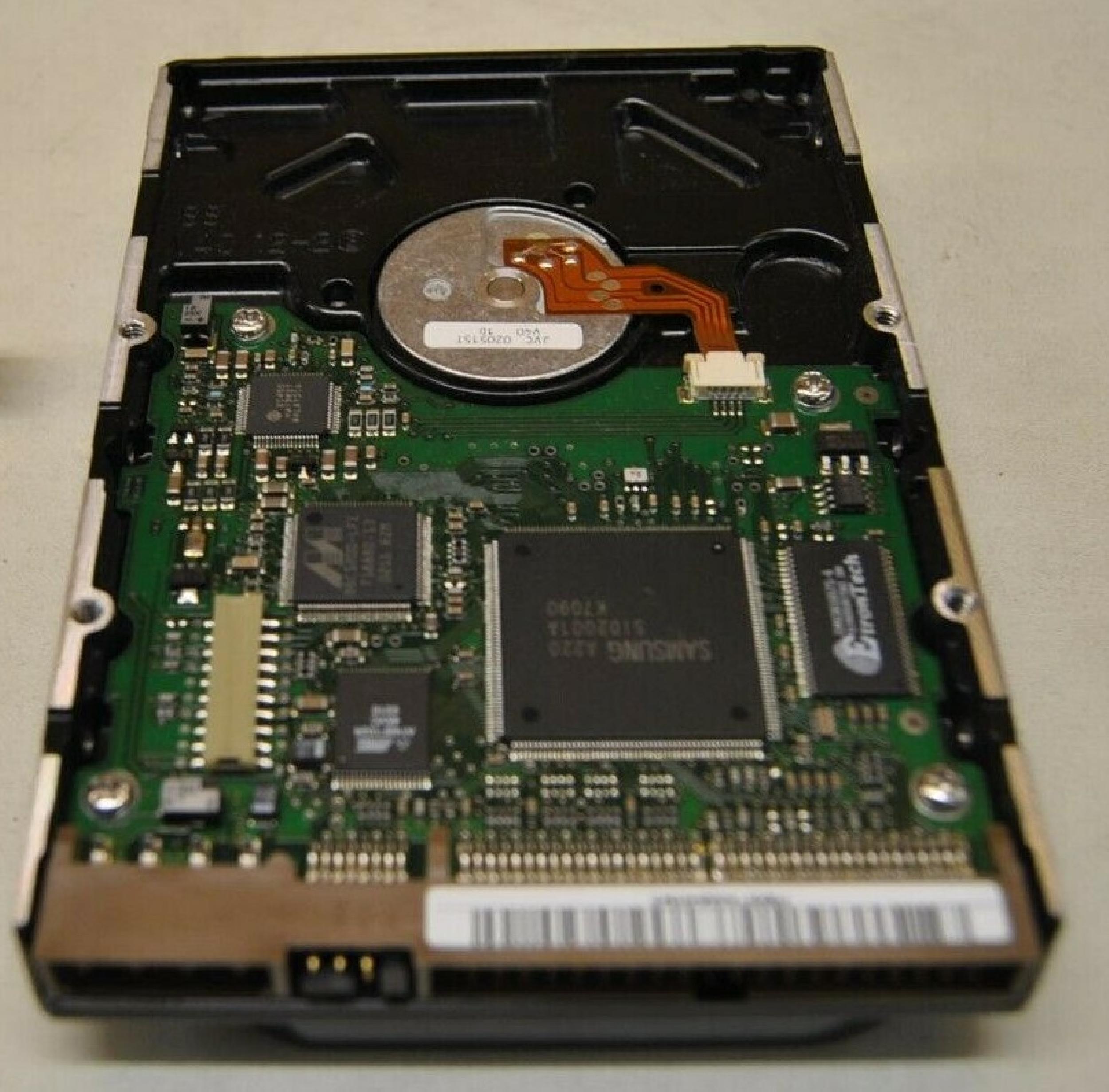 SAMSUNG SV4002H 40GB IDE HD REV A F/W 100-06 DATE 2001.10