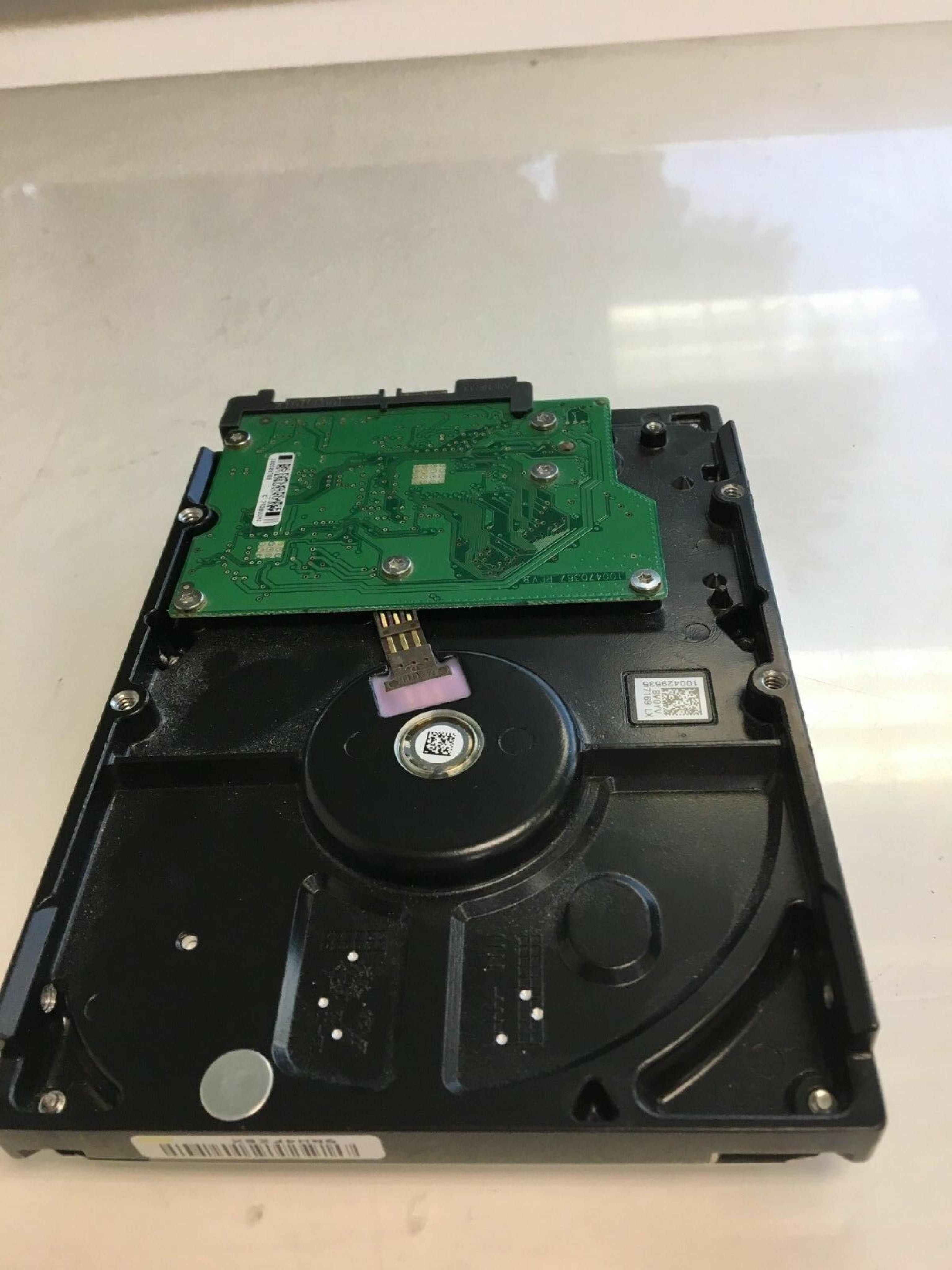 SEAGATE 9CY131-037 80GB SATA HD FIRMWARE 4.ADA DATE 09236 SITE TK REV A01 BARRACUDA