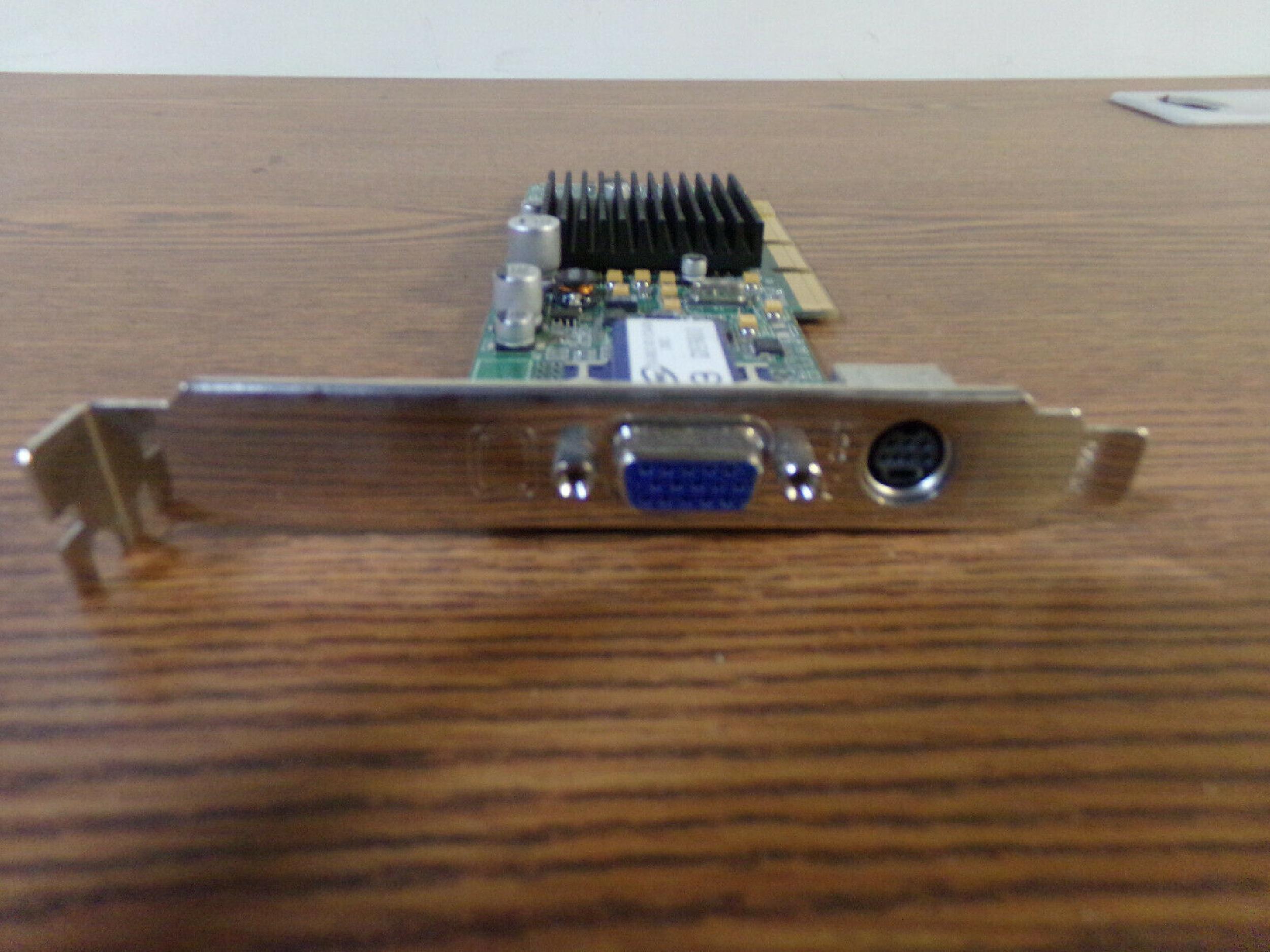 ATI 00P767 32MB AGP VIDEO CARD RADEON 7500 WITH VGA AND SVIDEO OUTPUTS