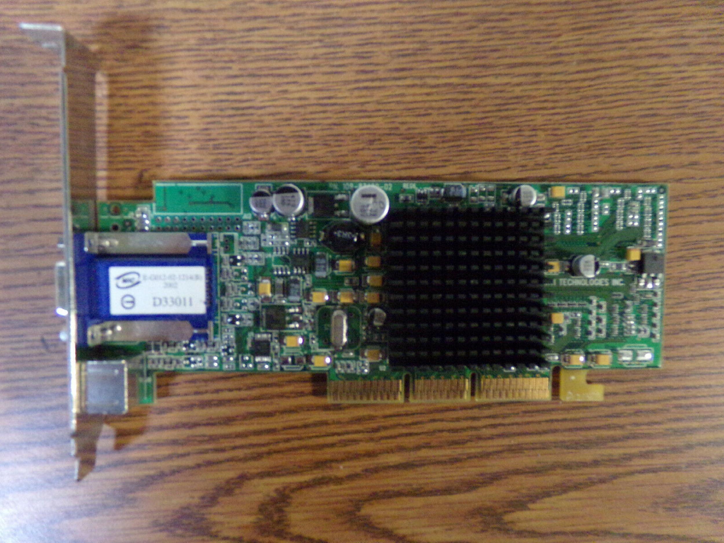 ATI 00P767 32MB AGP VIDEO CARD RADEON 7500 WITH VGA AND SVIDEO OUTPUTS