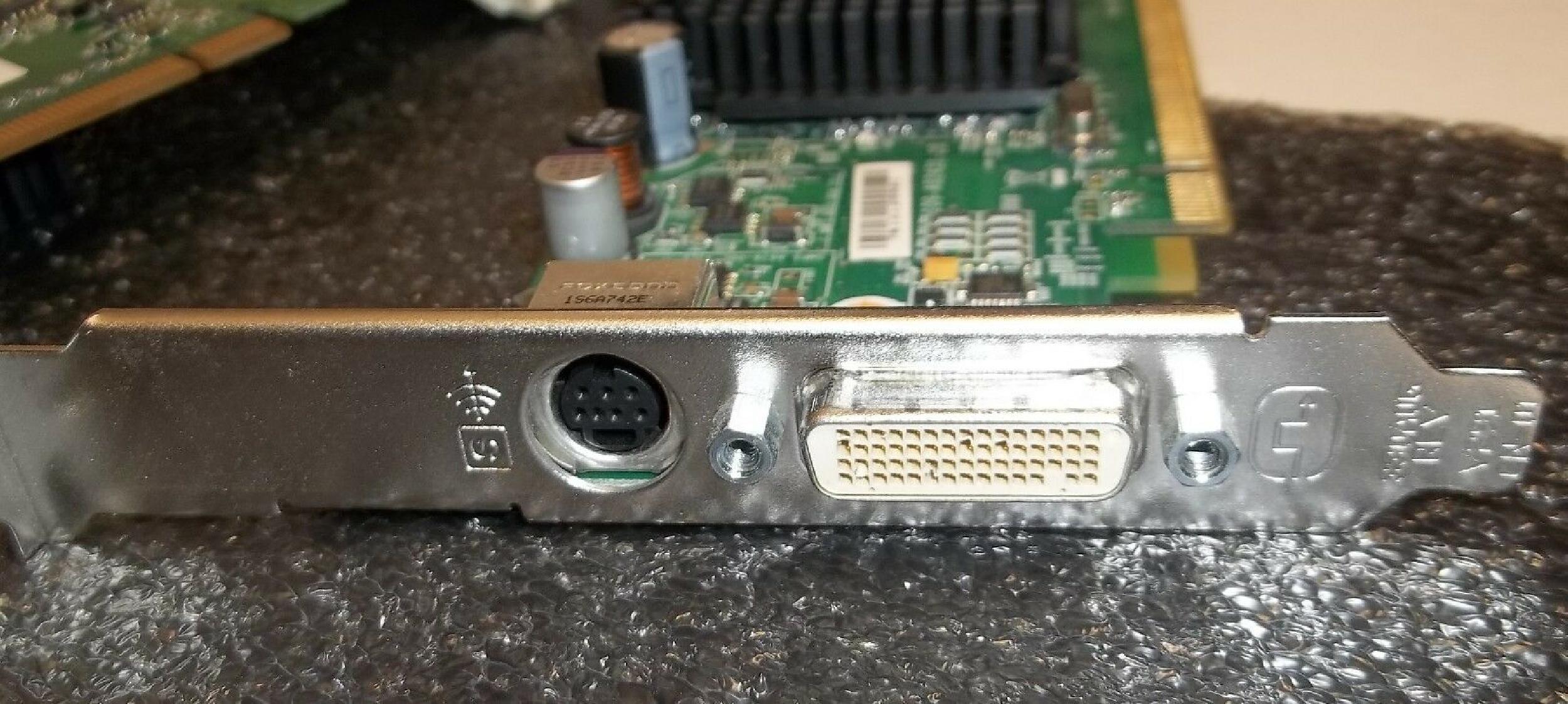 ATI 0JN996 256MB PCI-E VIDEO CARD RADEON X1300 WITH DMS-59 AND SVIDEO OUTPUT PRO OUTPUTS CARDS