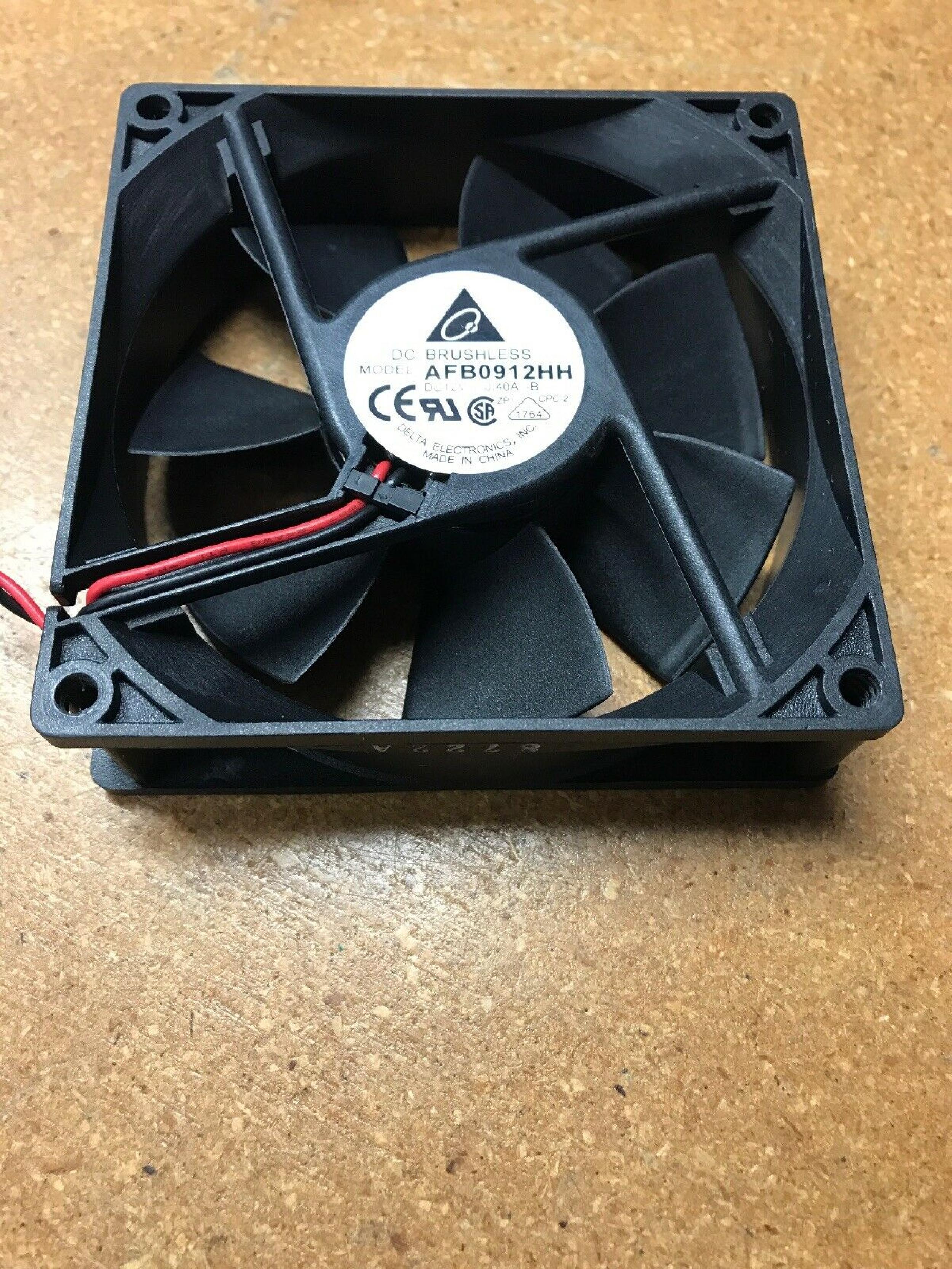 DELTA ELECTRONICS INC AFB0912HH 12VDC 0.40A BRUSHLESS FAN 90MM X 25MM 3 WIRES WITH PIN STANDARD CONNECTOR DC 12V SERVER SQUARE COOLING 90X90X25MM 2-WIRE