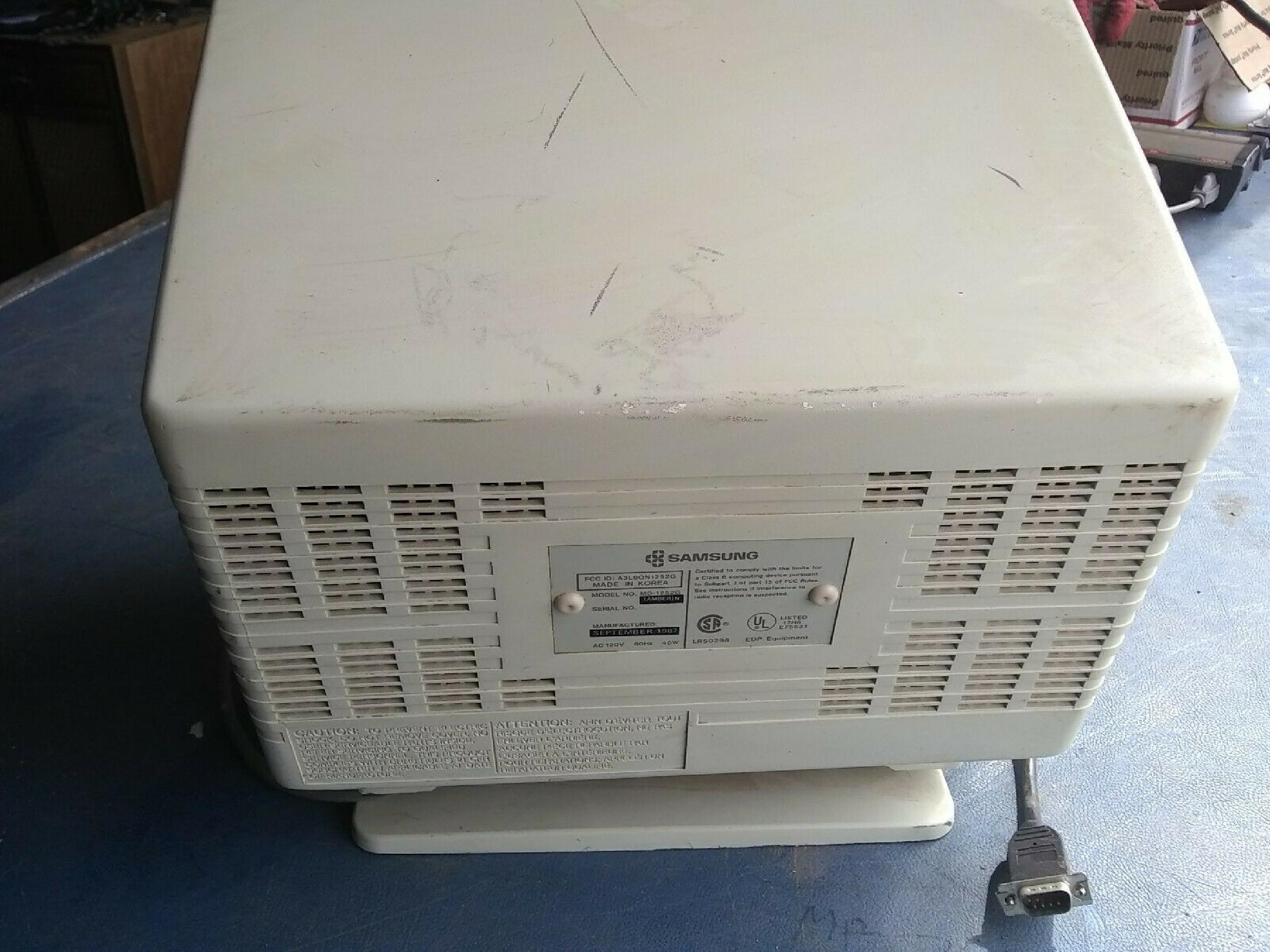 SAMSUNG MD-1252G MONO TTL, 12INCH TESTED GOOD