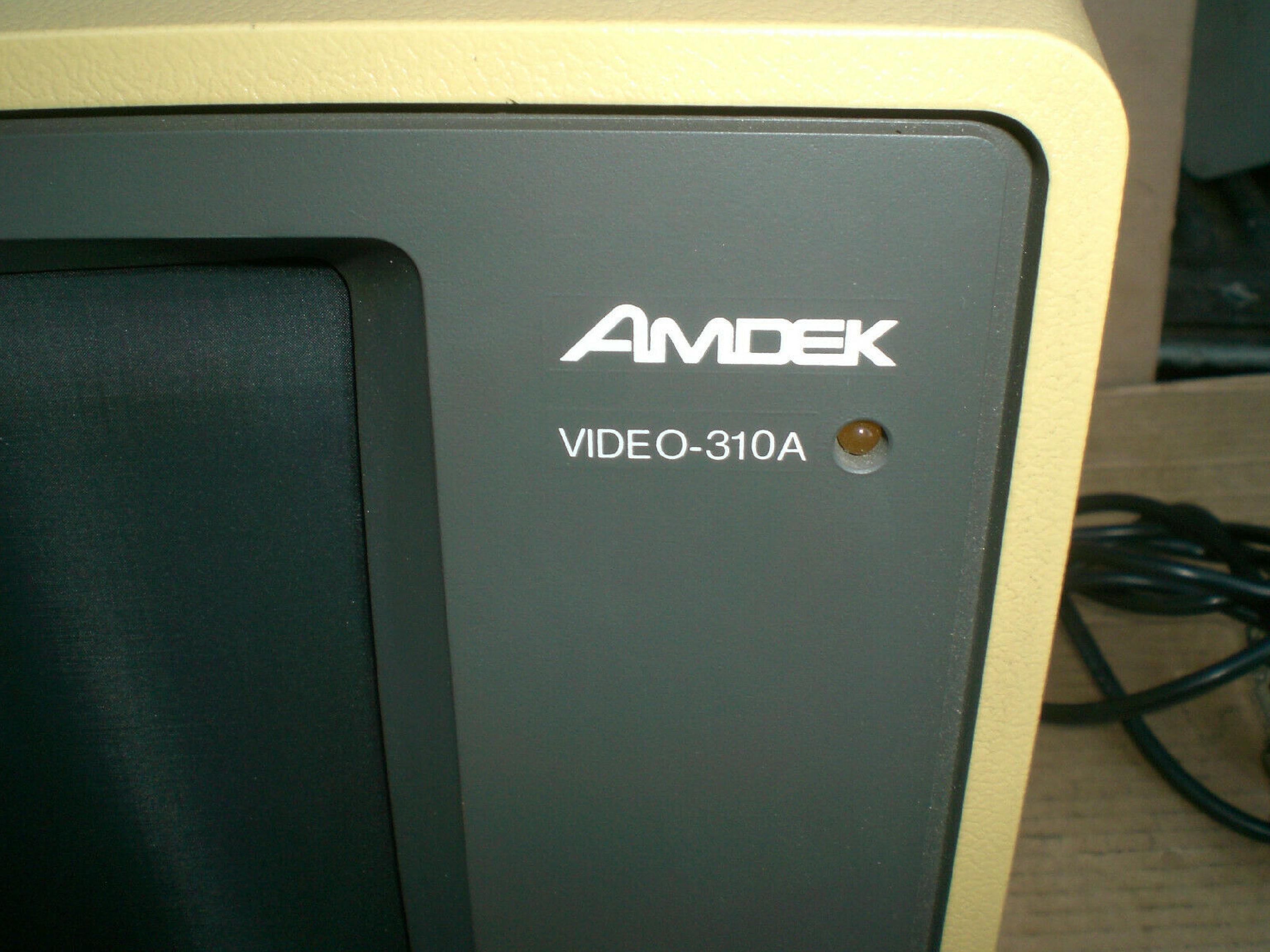 AMDEK VIDEO-310A MONO MONITOR