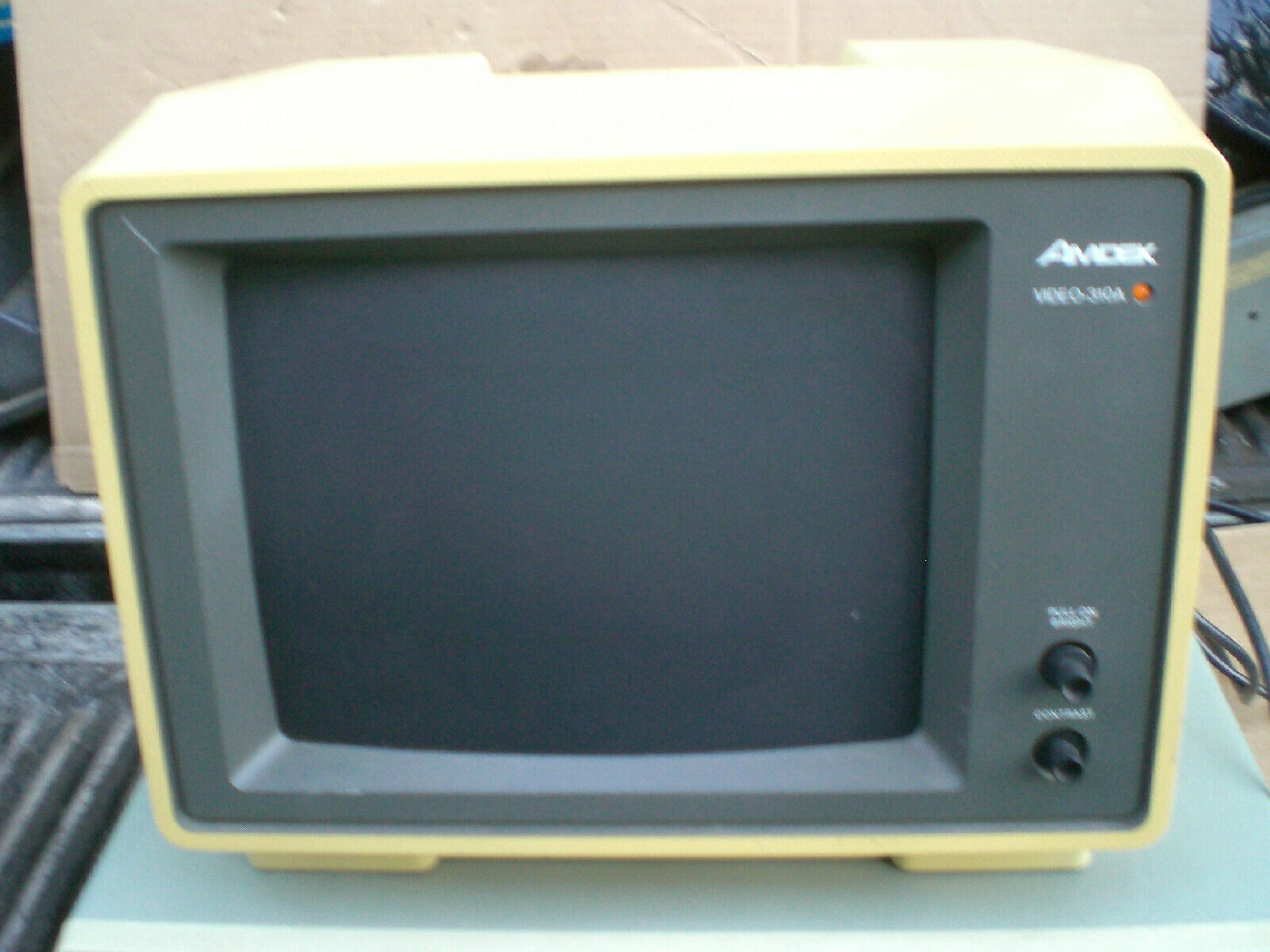 AMDEK VIDEO-310A MONO MONITOR