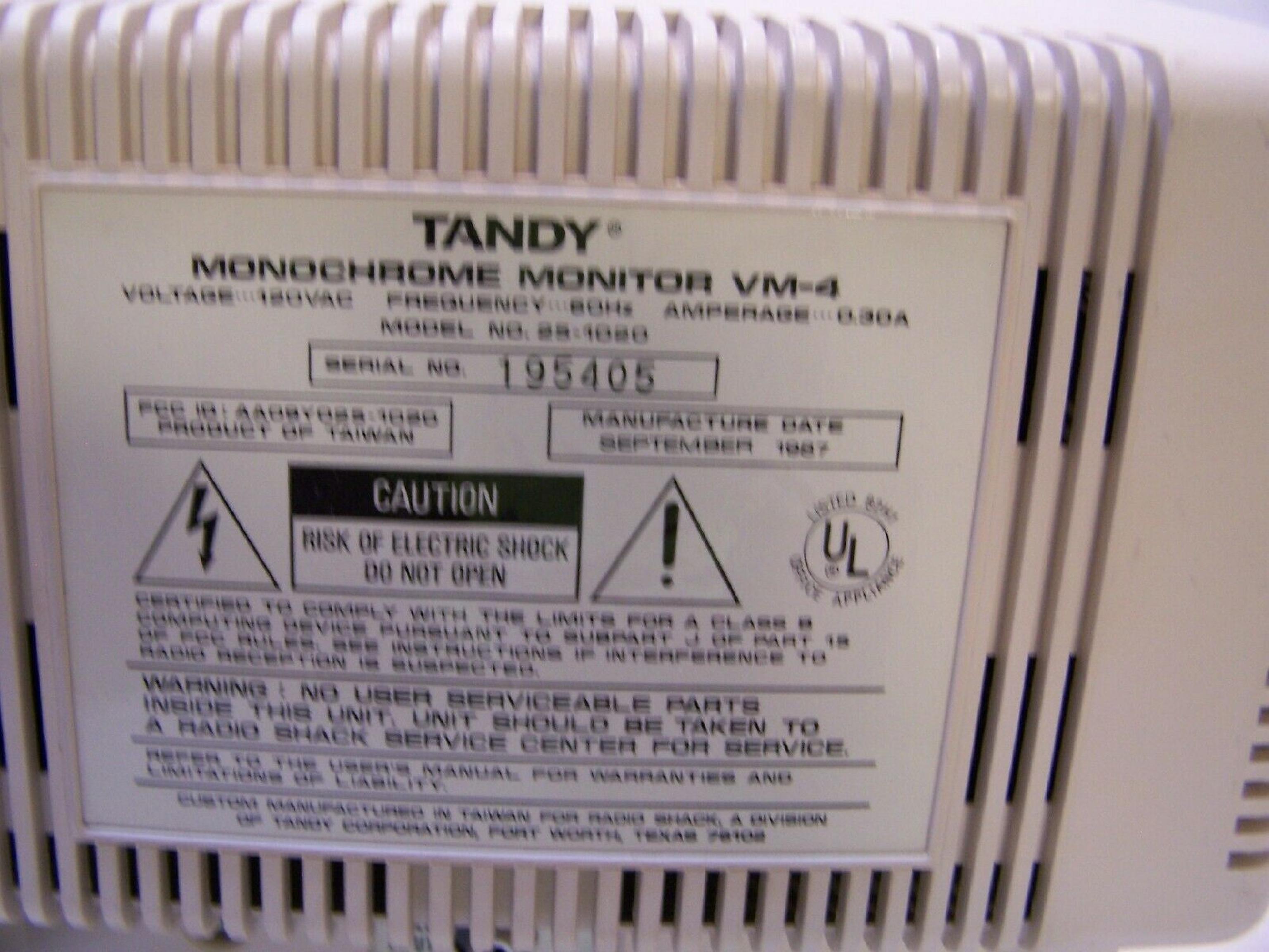 TANDY VM-4 MONO MONITOR