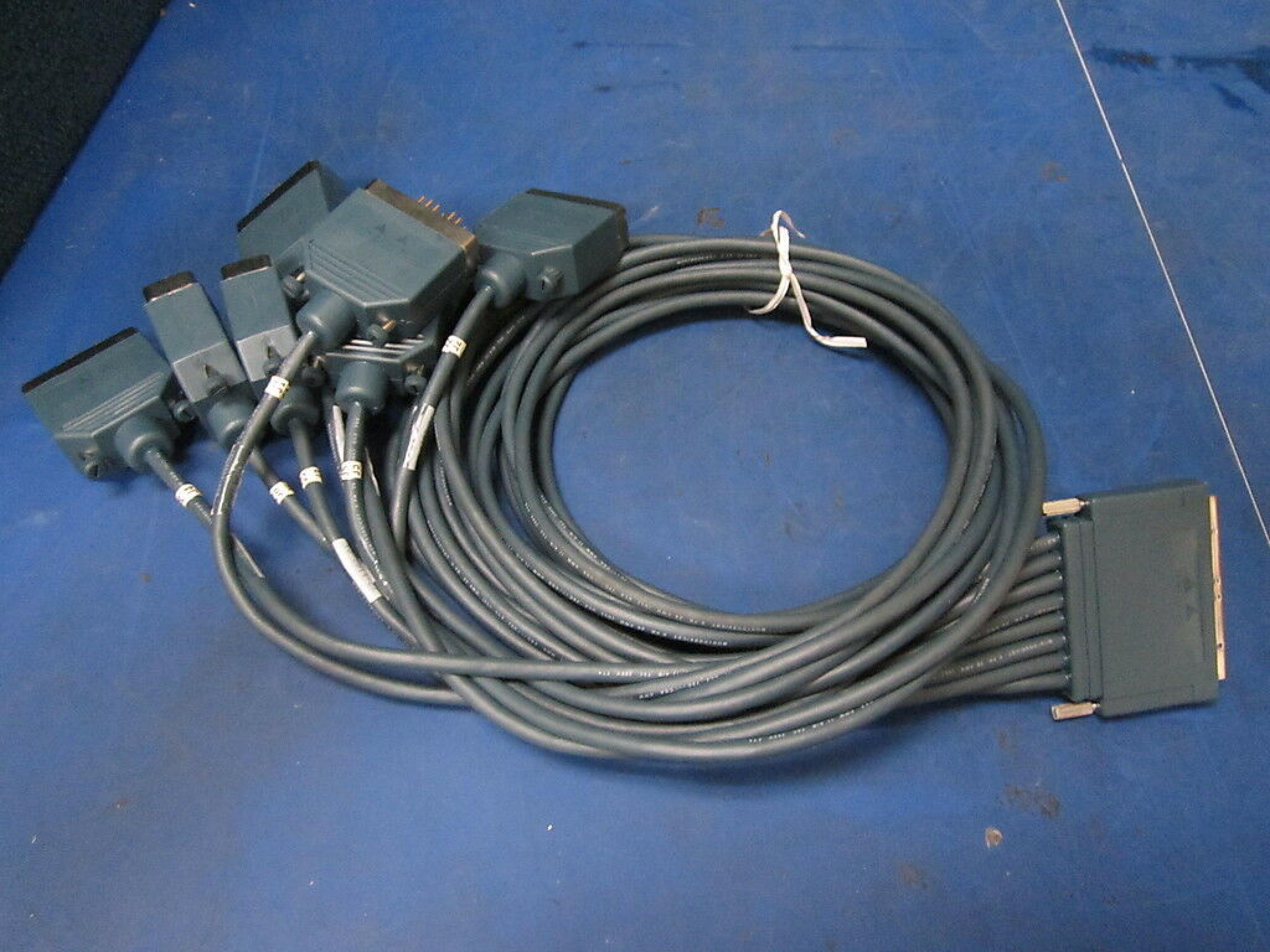 CISCO SYSTEMS 72-1102-01 6 FOOT 8 LEAD CABLE V.35