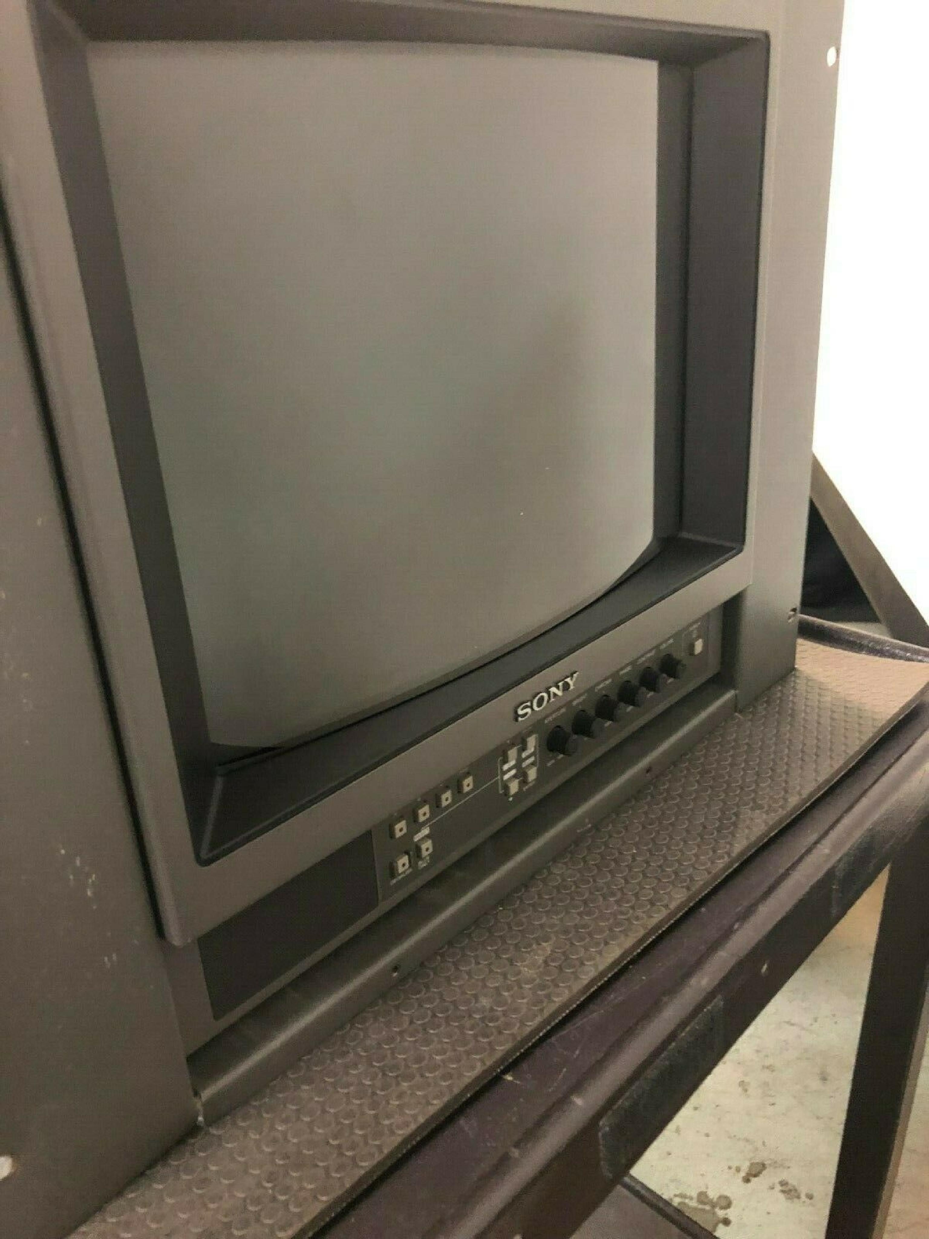 SONY PVM-1350 TRINITRON COLOR VIDEO MONITOR