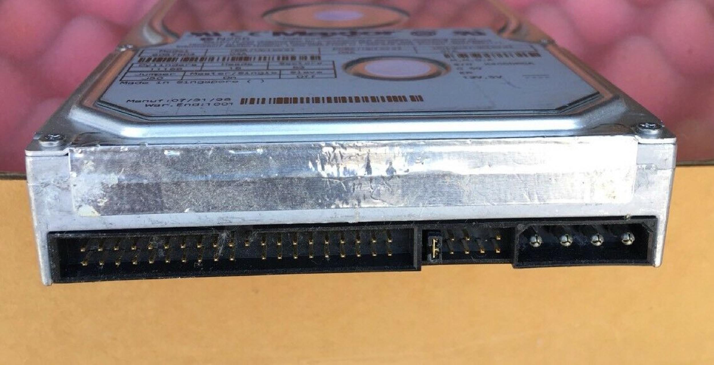 MAXTOR 90576D4 5.7GB 3.5INCH IDE HARD DRIVE