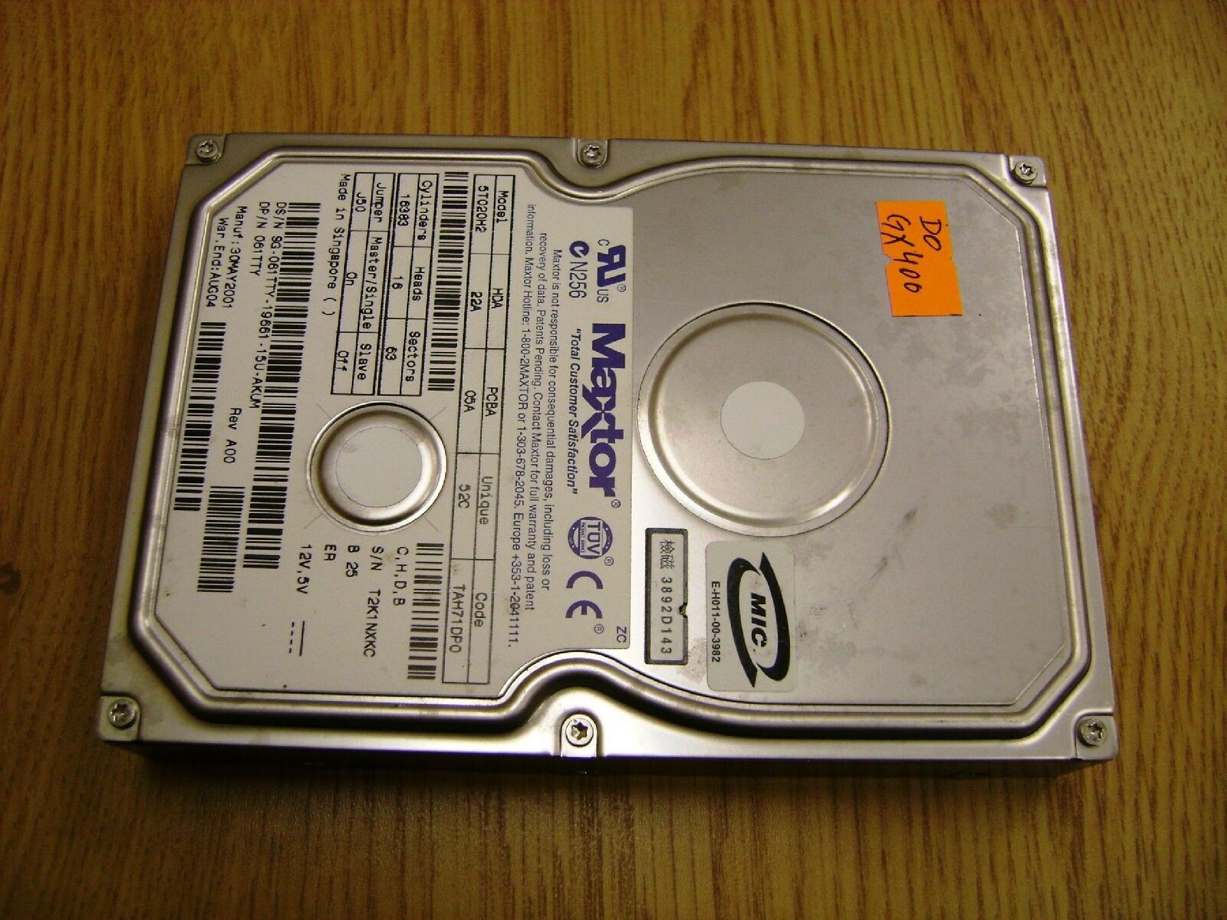 DELL 061TTY MAXTOR 3.5 INCH HARD DRIVE HAD:22A PCBA:05A UNIQUE:52C CODE:TAH71DP0 DATE:26JUN2001 C,H,C,B