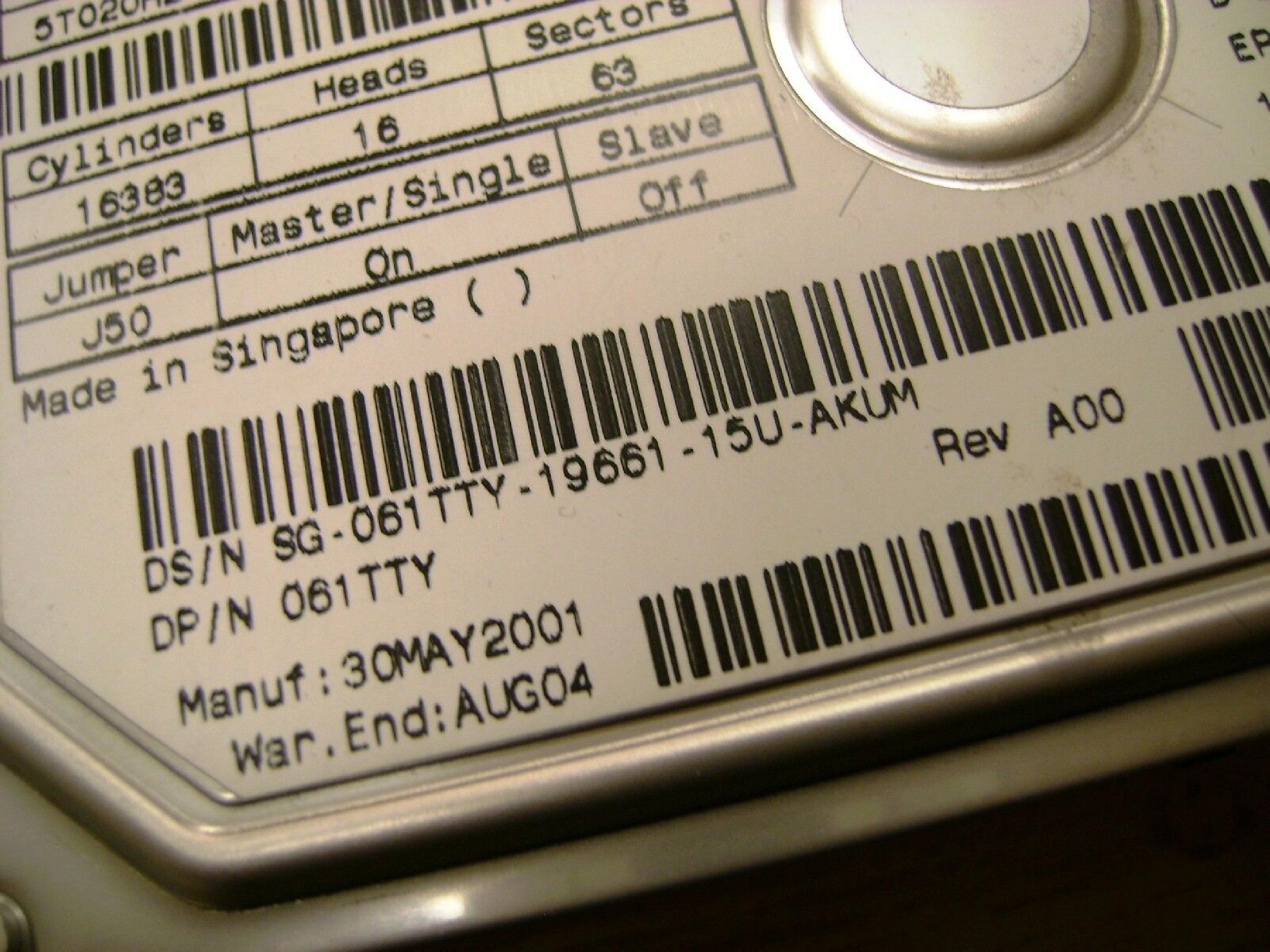 DELL 061TTY MAXTOR 3.5 INCH HARD DRIVE HAD:22A PCBA:05A UNIQUE:52C CODE:TAH71DP0 DATE:26JUN2001 C,H,C,B