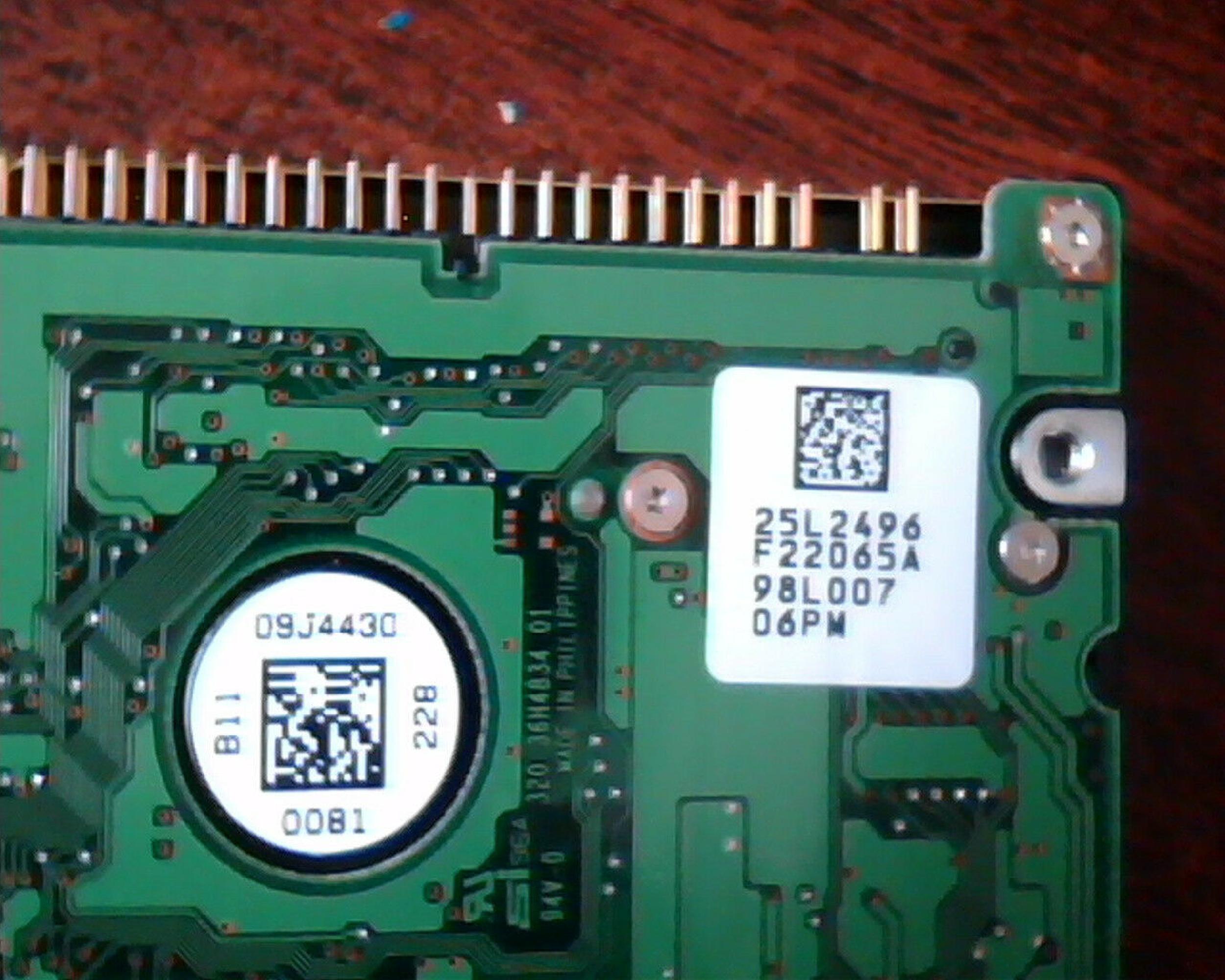 IBM 21L9530 TRAVELSTAR 3.25GB MLC:F22080 APR-00 2.5INCH HARD DRIVE