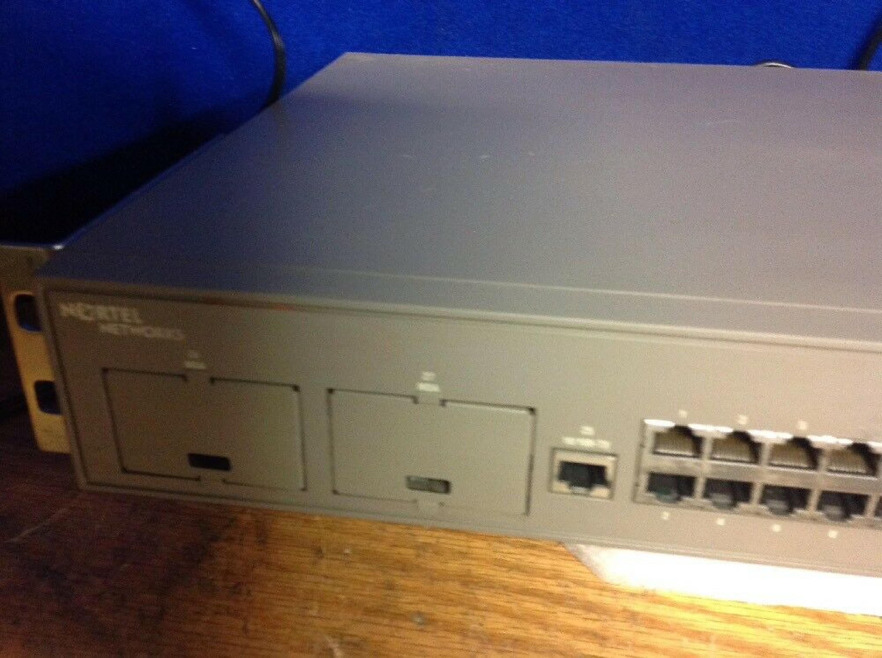 BAY NETWORKS / NORTEL 310-24T ETHERNET SWITCH 10BT 100BT 24PORTS