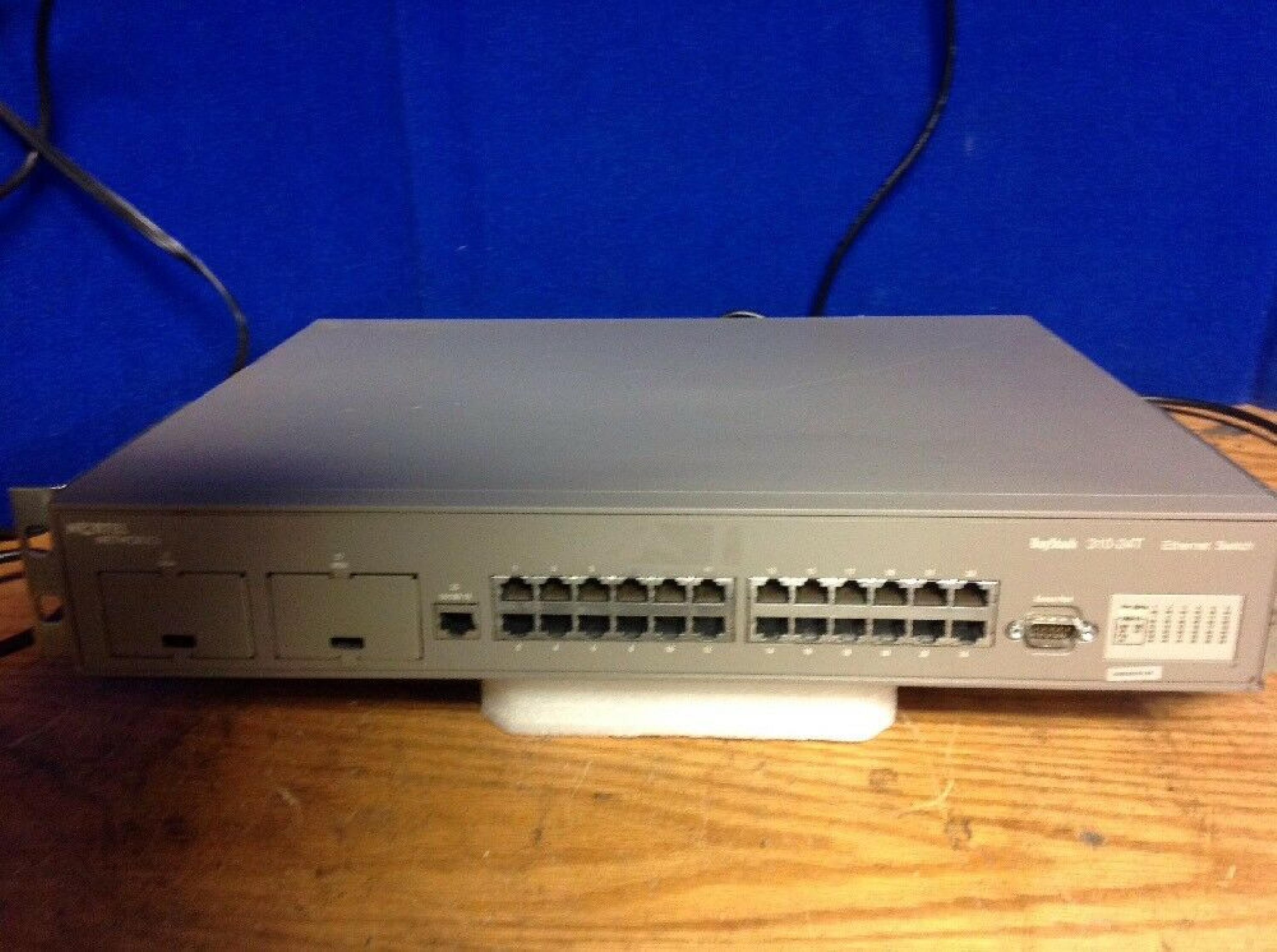 BAY NETWORKS / NORTEL 310-24T ETHERNET SWITCH 10BT 100BT 24PORTS