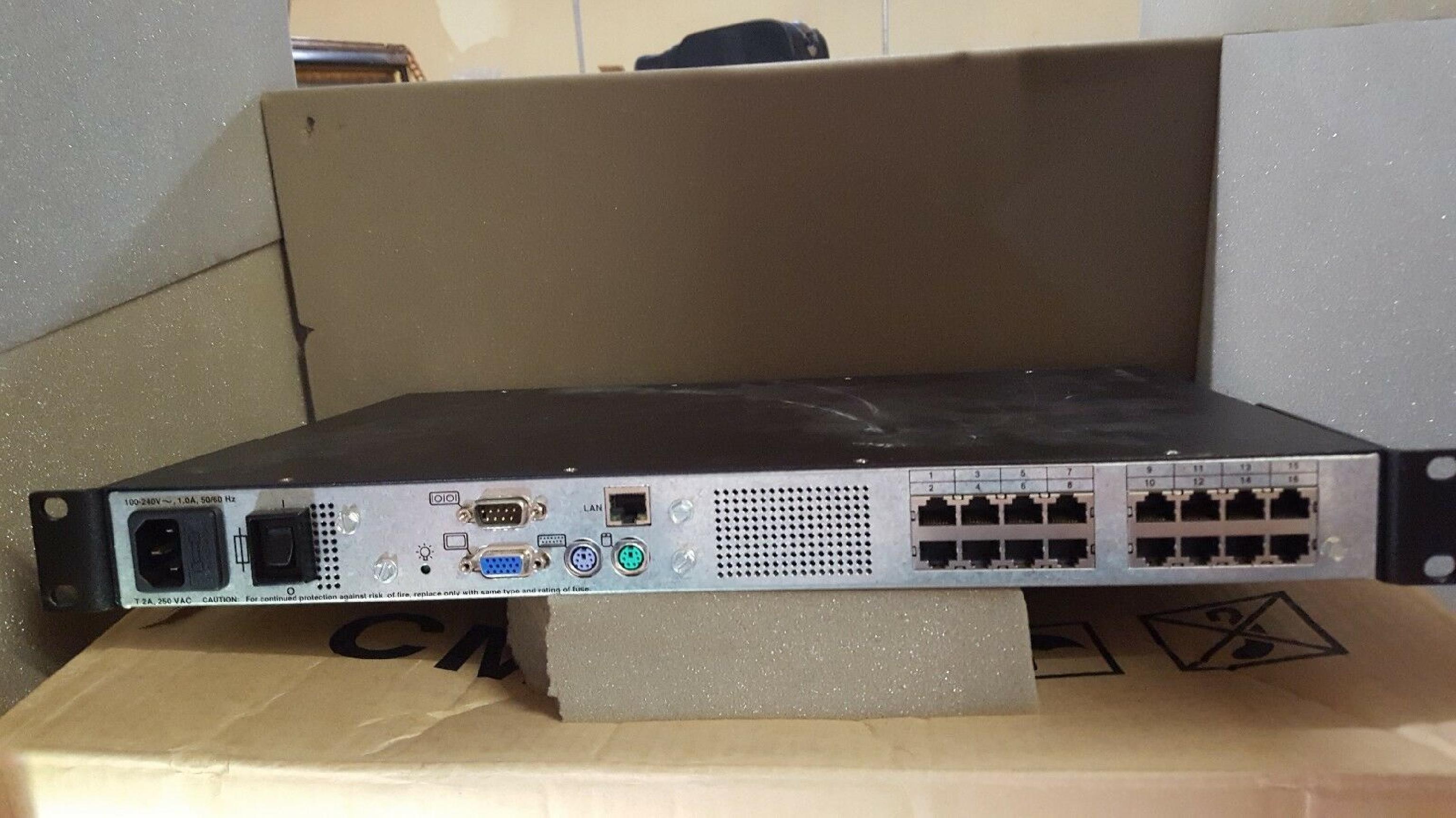 BLACK BOX SERVSELECT SERVSELECT 8PORT KVM