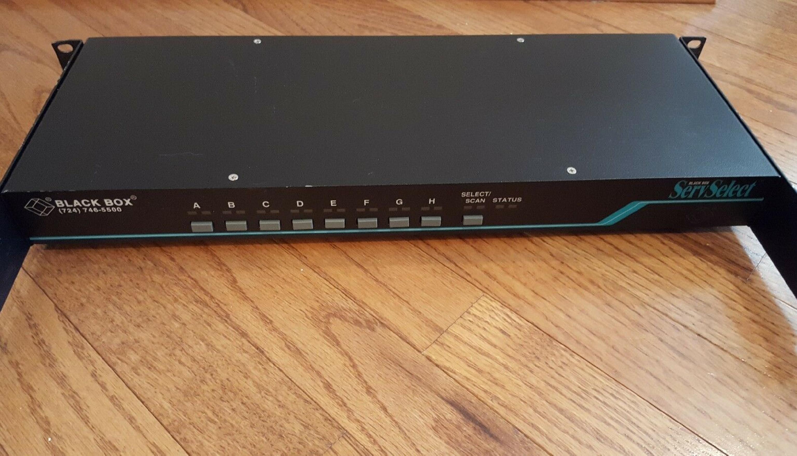 BLACK BOX SERVSELECT SERVSELECT 8PORT KVM