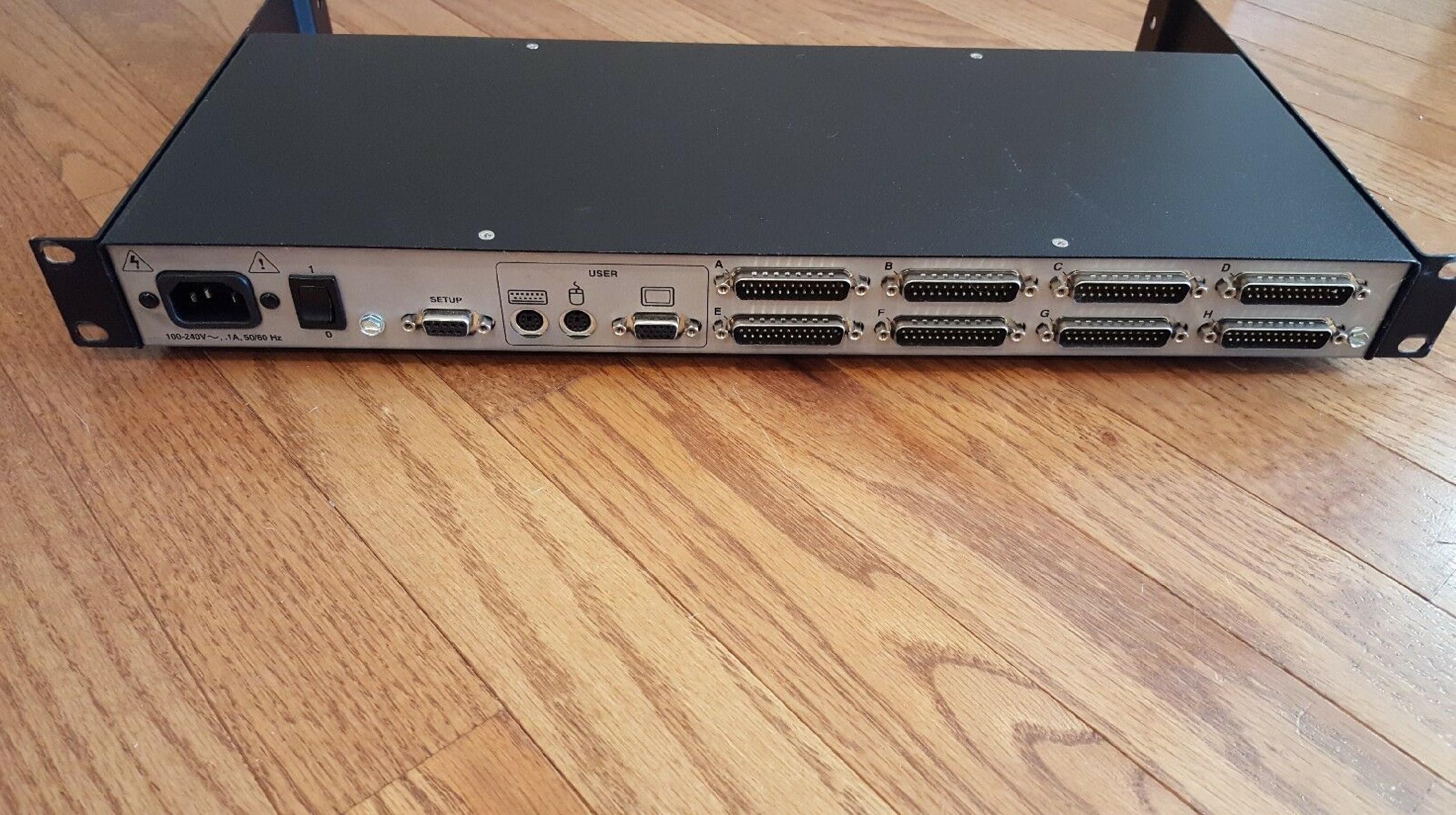 BLACK BOX SERVSELECT SERVSELECT 8PORT KVM