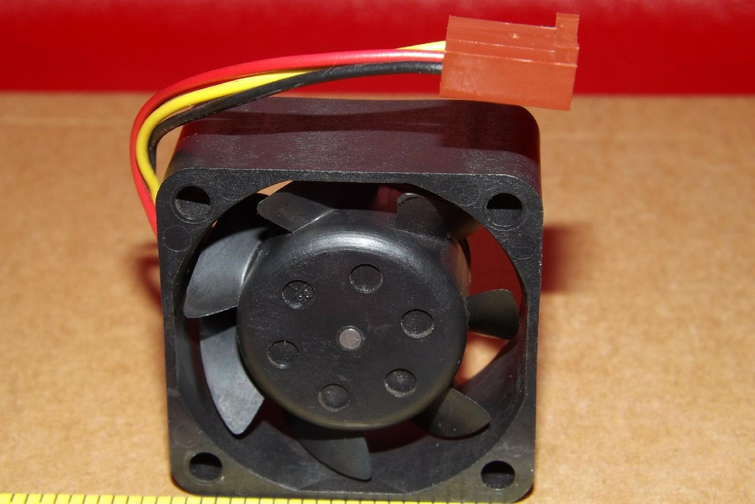 NIDEC C34637-58 12VDC .13A FAN 40MM X40MM X20MM WITH 3INCH 3 WIRE CABLE AND PIN CONNECTOR PI