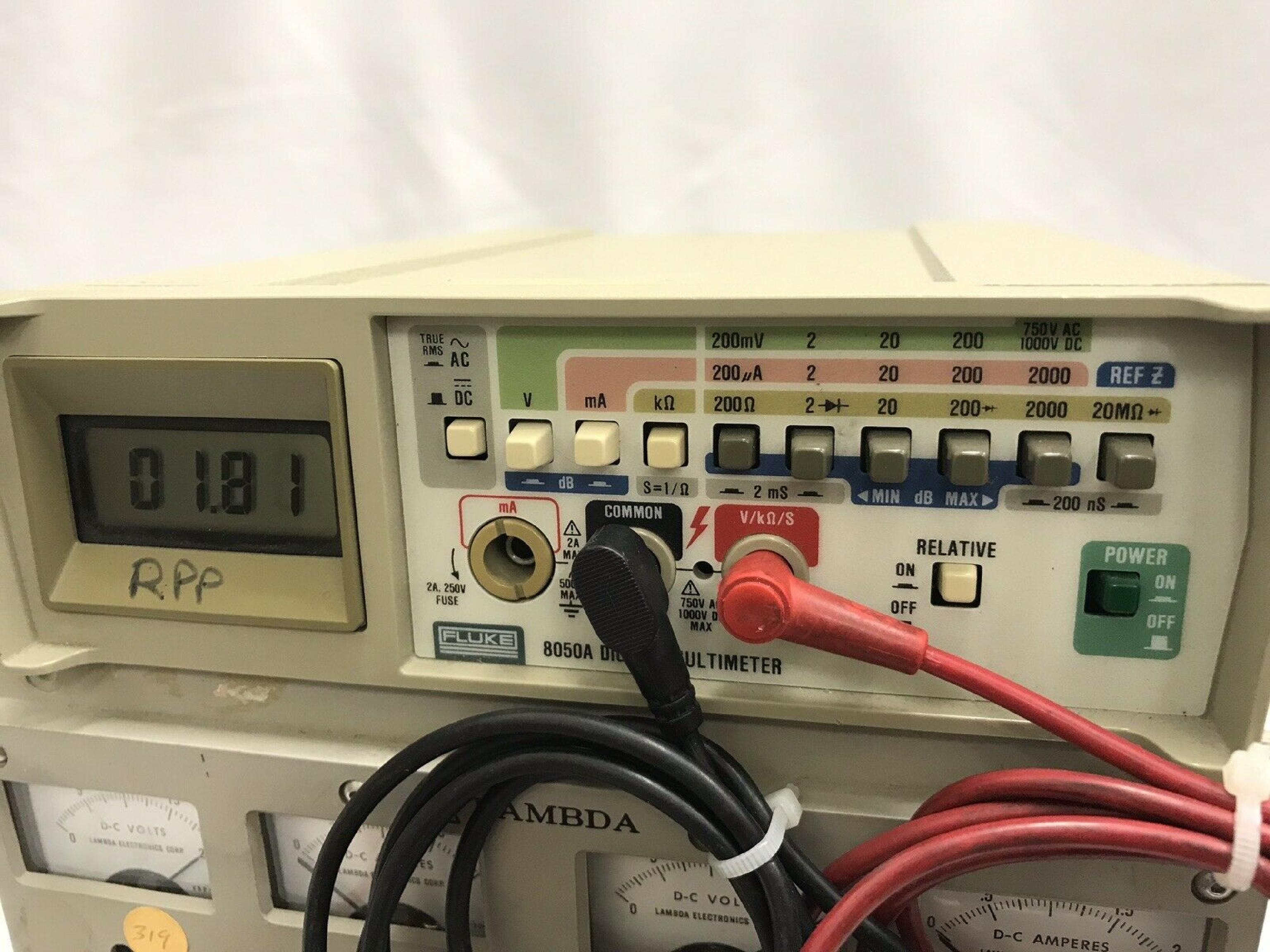 FLUKE FLUKE 8050A DIGITAL MULTIMETER OPERATOR'S GUIDE VOLT AND OHM METER