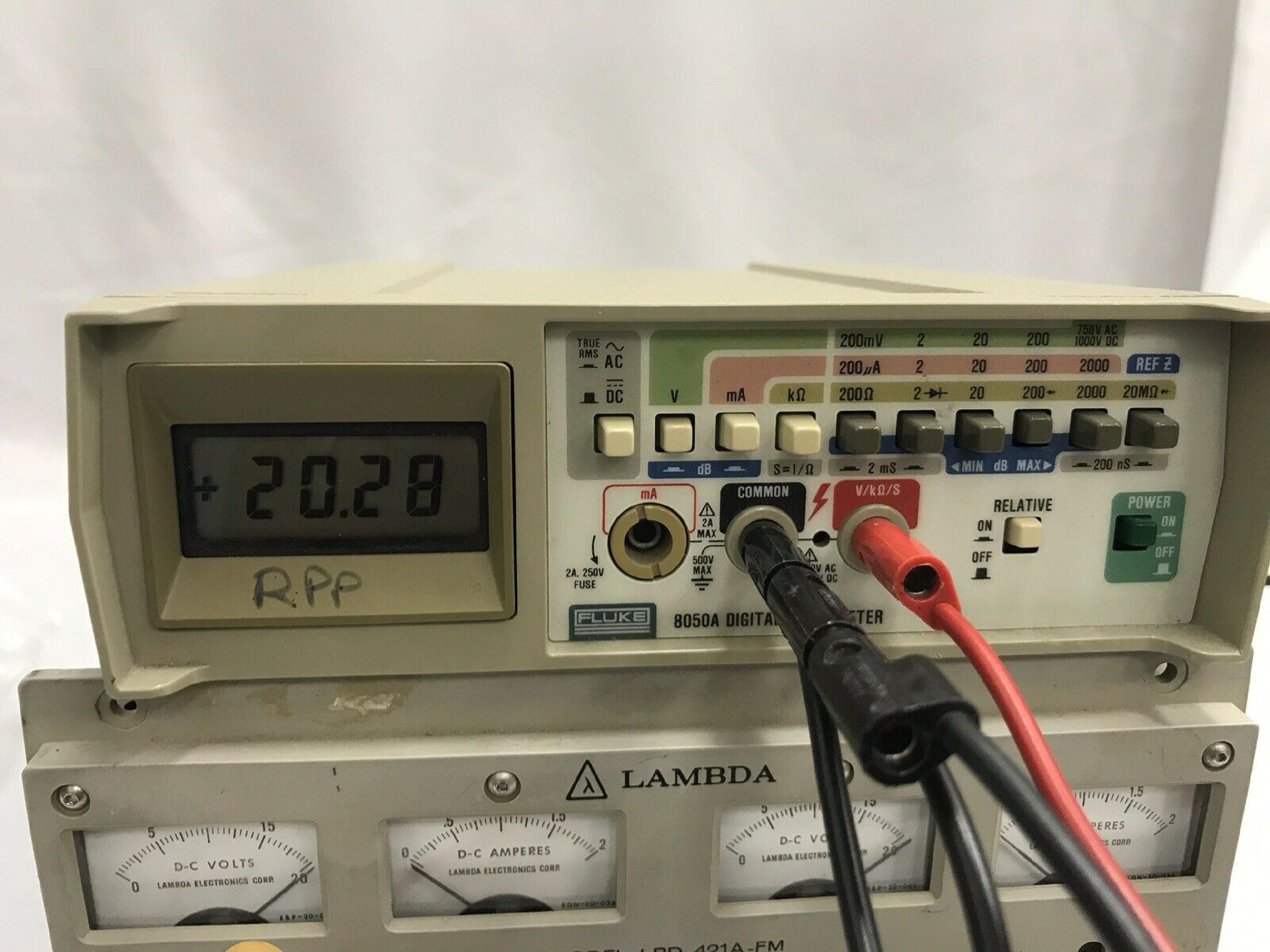 FLUKE FLUKE 8050A DIGITAL MULTIMETER OPERATOR'S GUIDE VOLT AND OHM METER