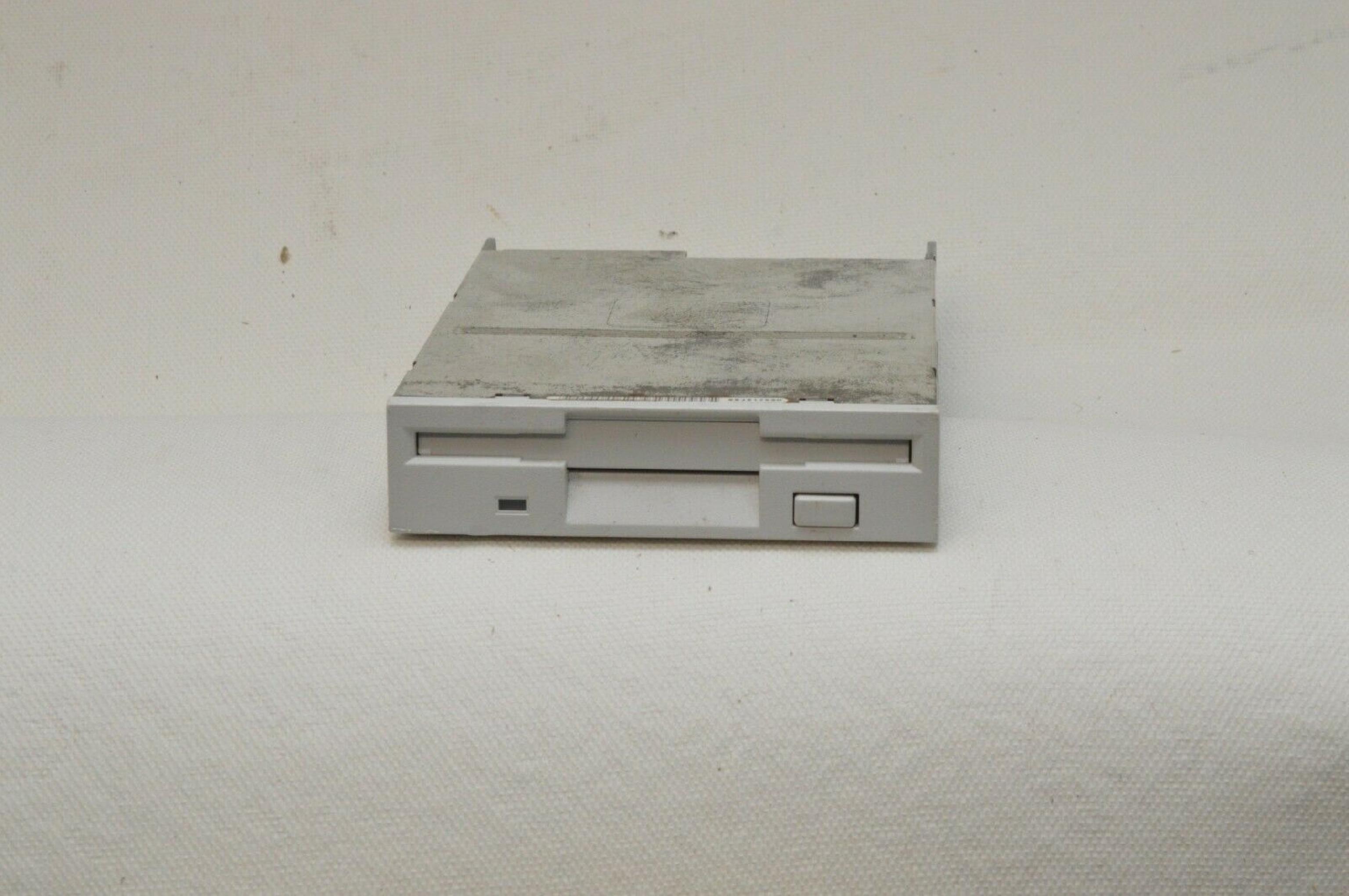 TEAC 19307332-40 1.44MB FLOPPY DRIVE WITH BEIGE BEZEL