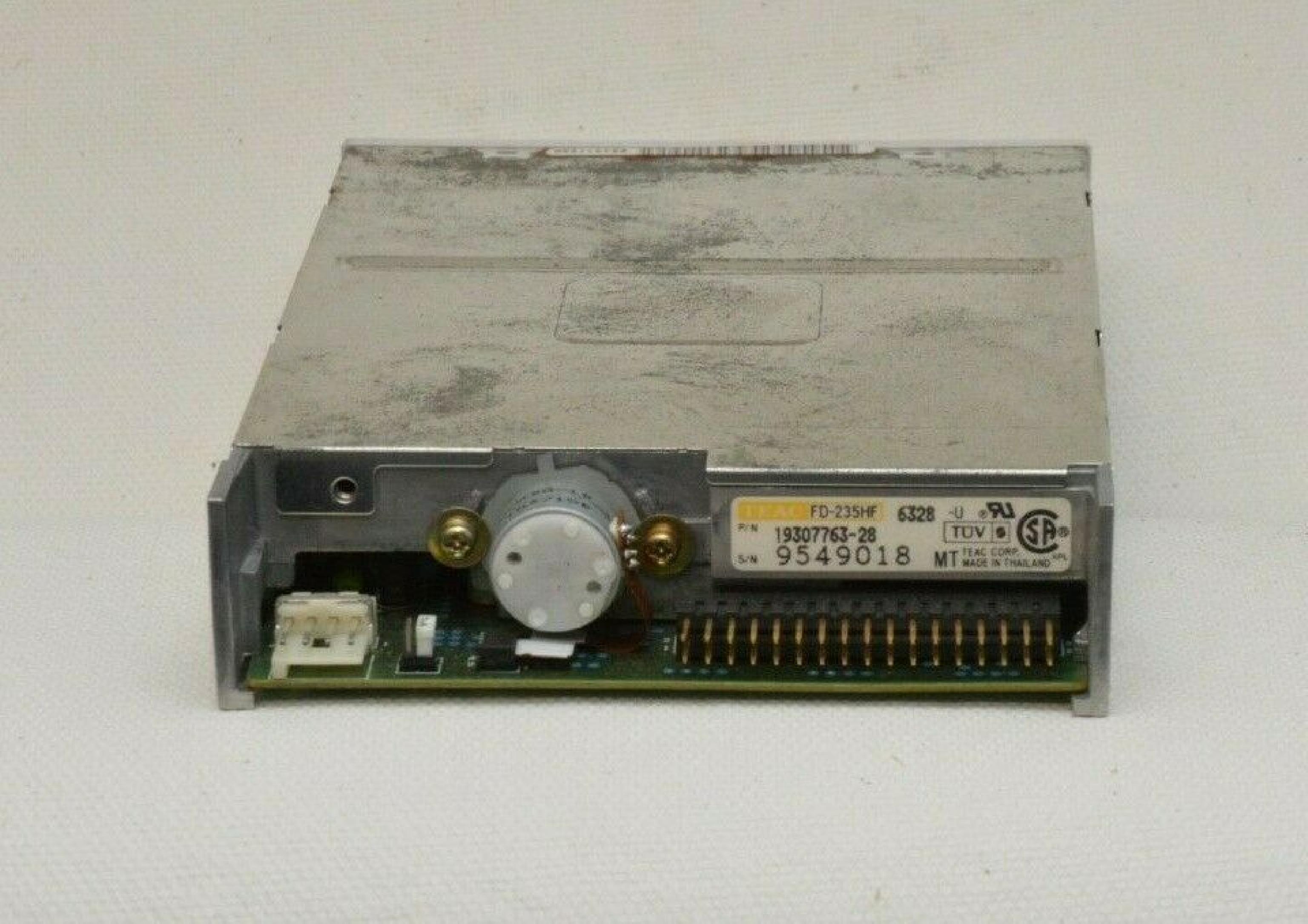 TEAC 19307332-40 1.44MB FLOPPY DRIVE WITH BEIGE BEZEL