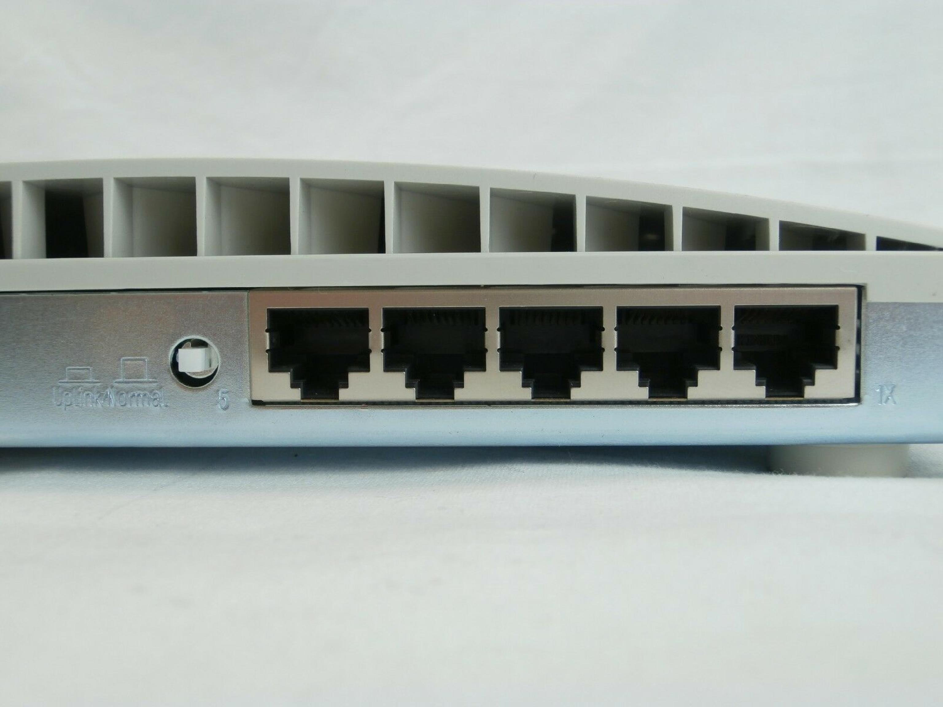 3COM / HP / HEWLETT PACKARD 1675-510-000-1.00 OFFICECONNECT DUAL SPEED HUB 5 PORT 10/100