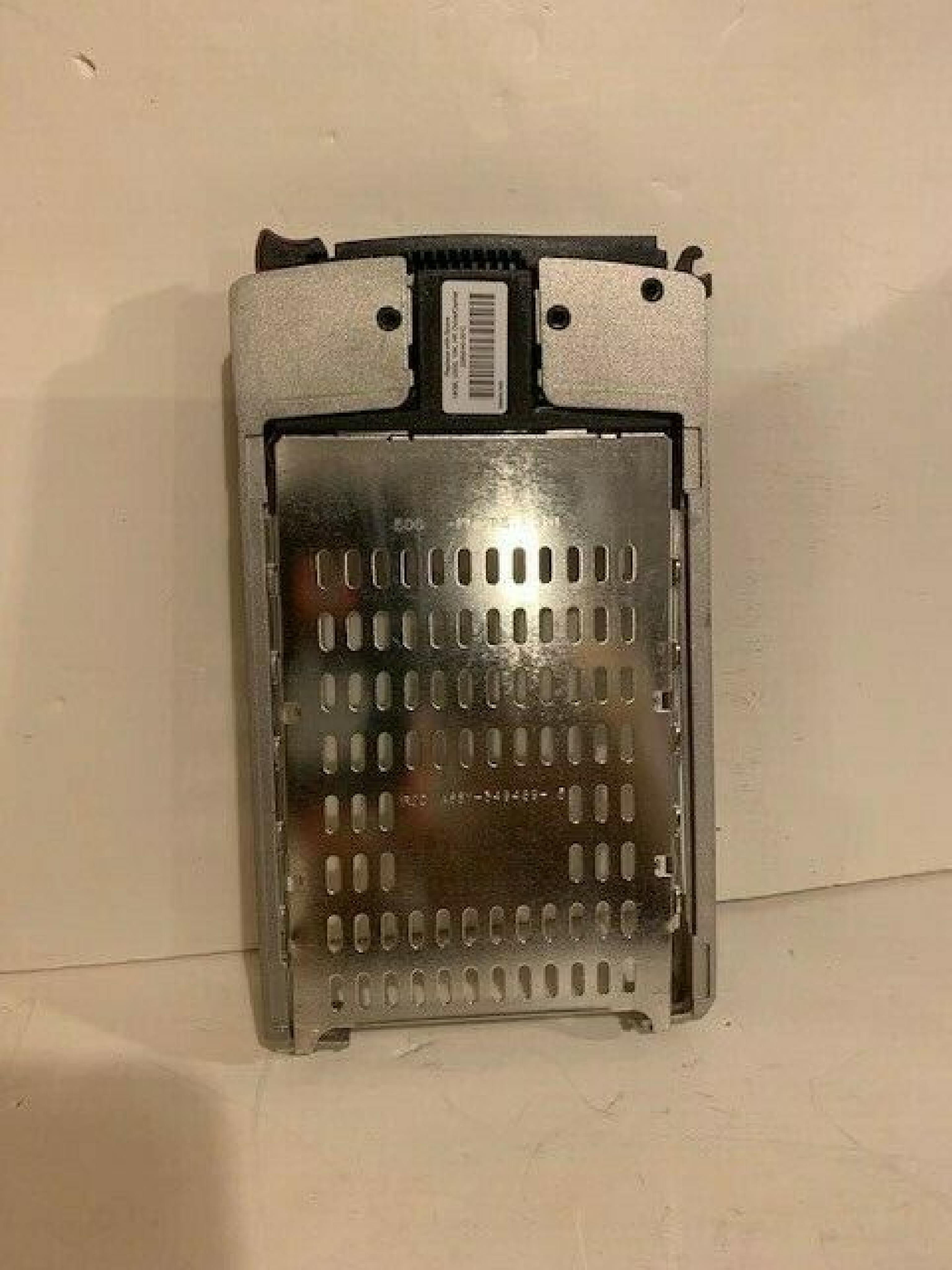 COMPAQ / HEWLETT PACKARD / HP / HEWLETT PACKARD 349471-003 EMPTY TRAY, PROLIANT HOT PL3ZCCB6BLE TRAY 72.8GB 3.5IN 10K RPM WIDE ULTRA320 SCSI LVD/SE ID: JW DATE: 2005-06 DE. REV. A 15K FIRM: HPB4 24SEP2004