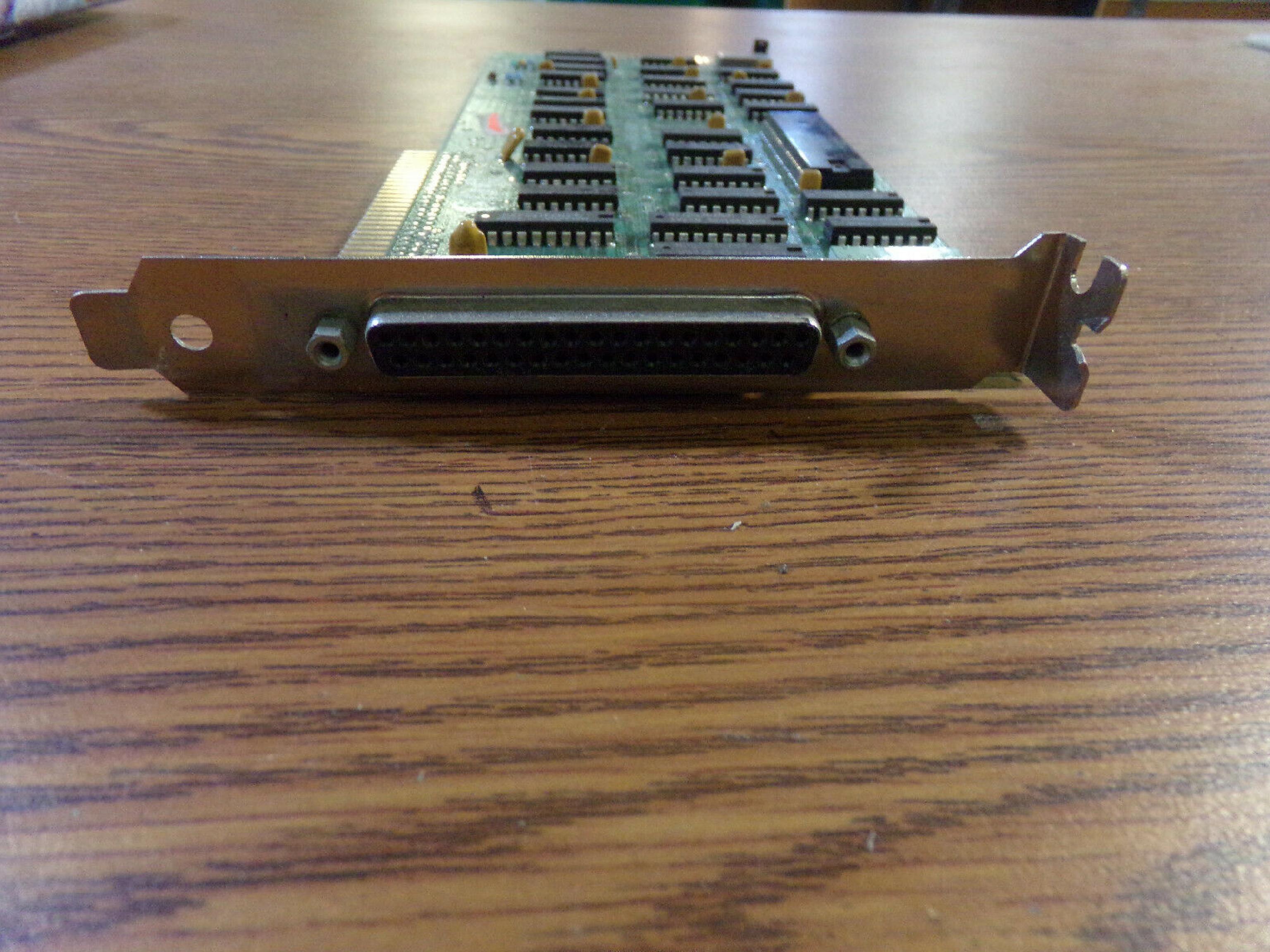 IBM 6181682XM 8BIT ISA FLOPPY CONTROLLER WITH DB37 EXTERNAL PORT AND 34PIN CARDEDGE INTERNAL PORT