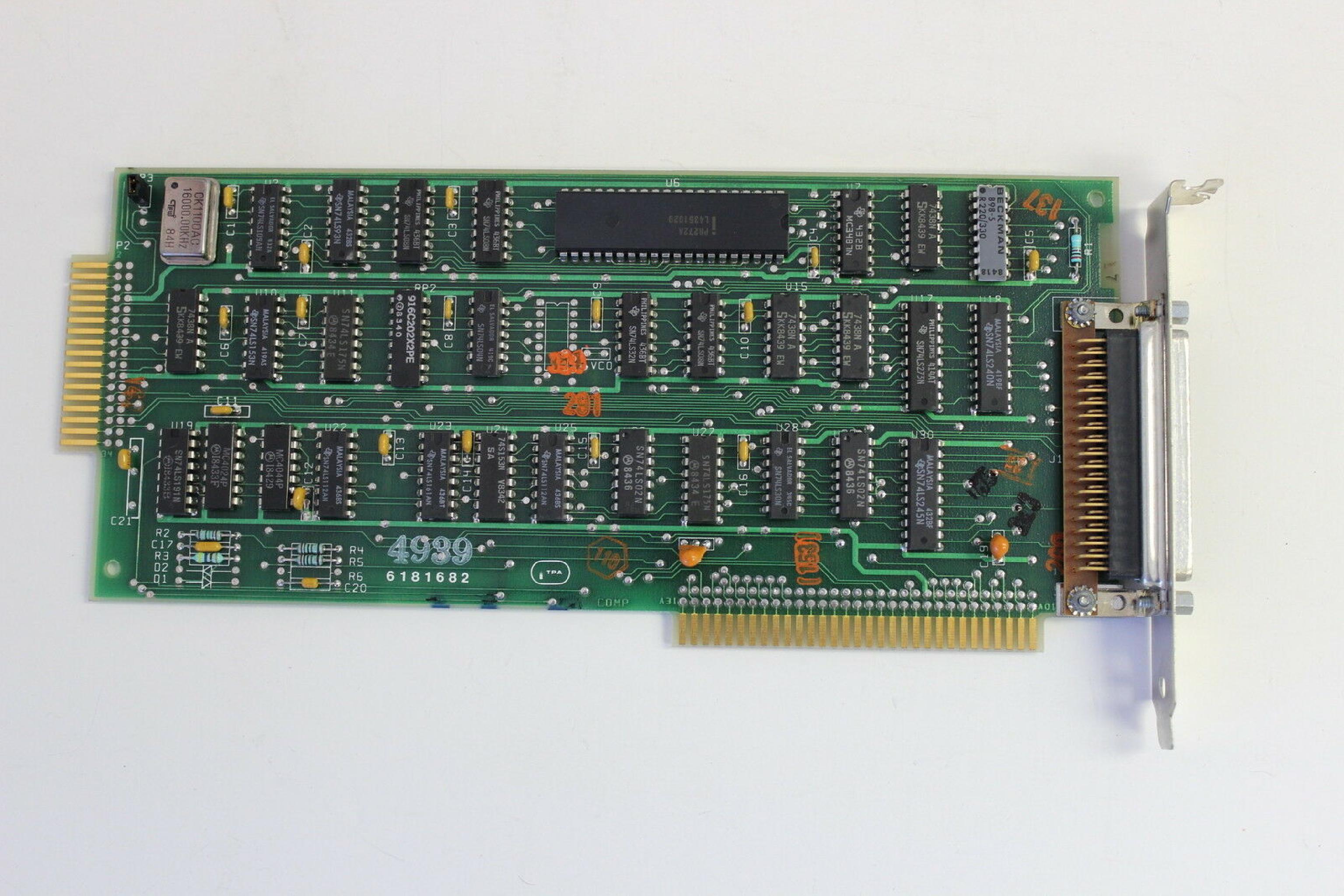 IBM 6181682 8BIT ISA FLOPPY CONTROLLER WITH DB37 EXTERNAL PORT AND 34PIN CARDEDGE INTERNAL PORT