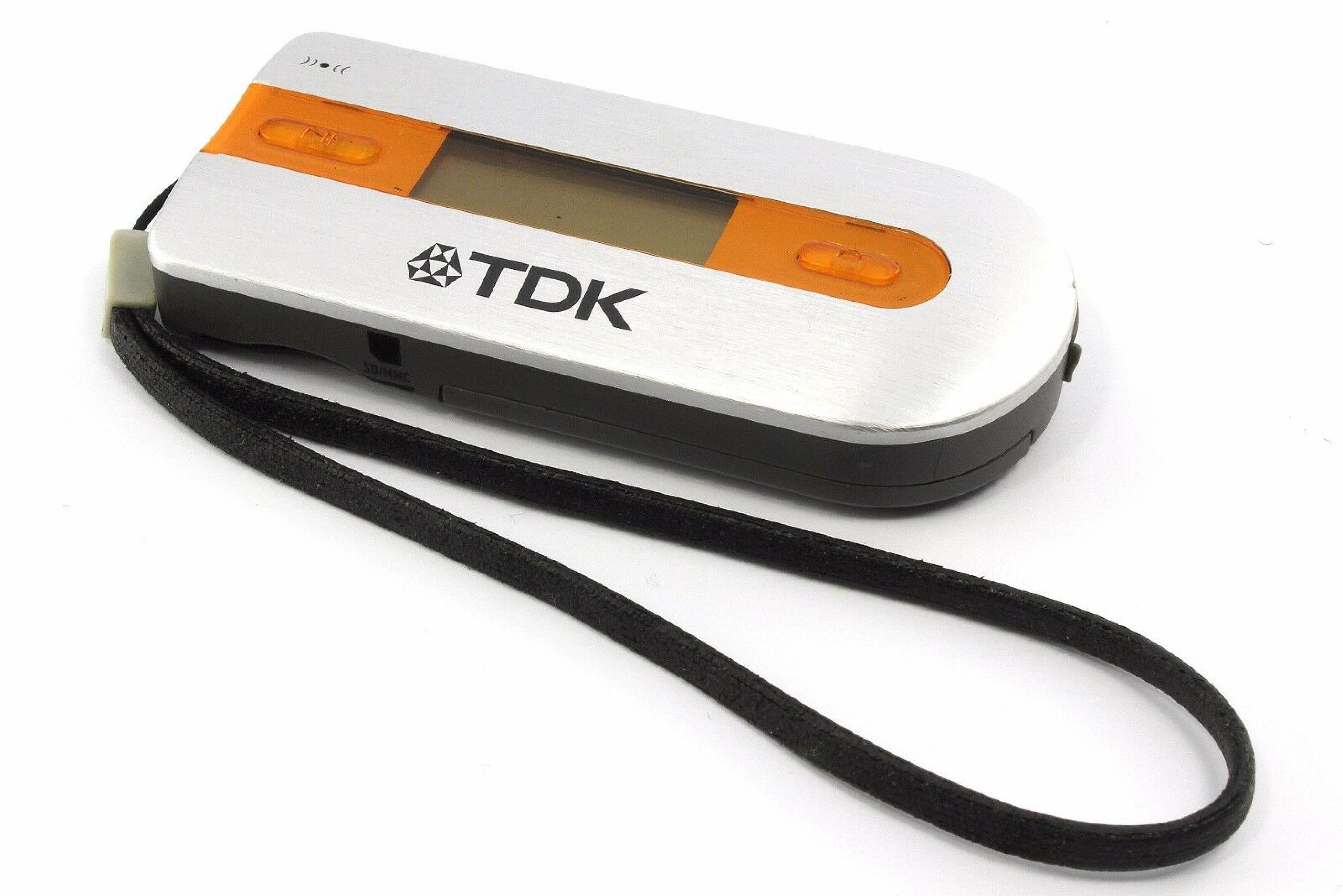 TDK FMP3-128F MOJO 128 MP3 PLAYER WITH MANUAL AND SOFTWARE