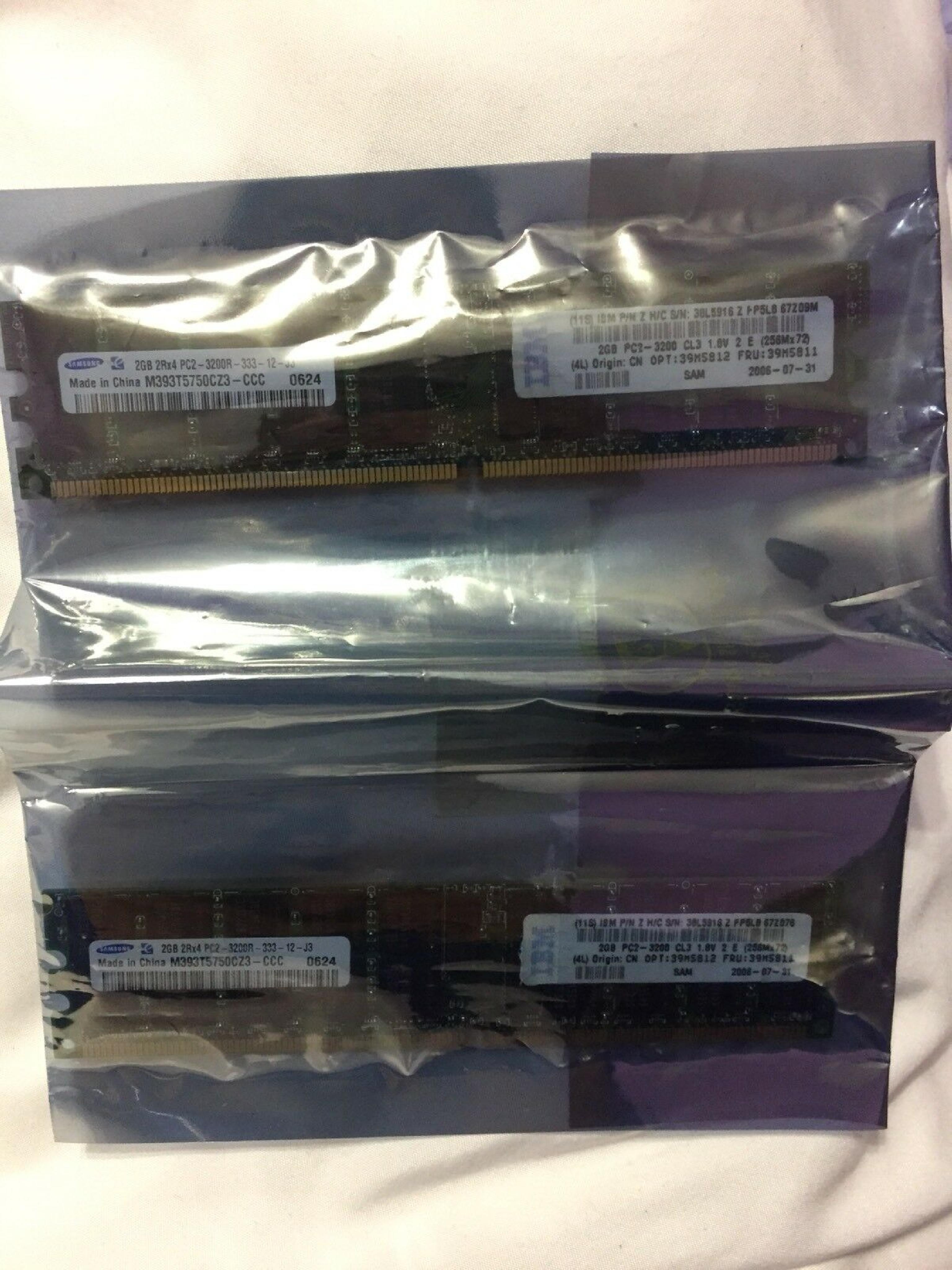 SAMSUNG PC2-3200R-333-12-J3 2GB DDR2 PC2-3200 STICK