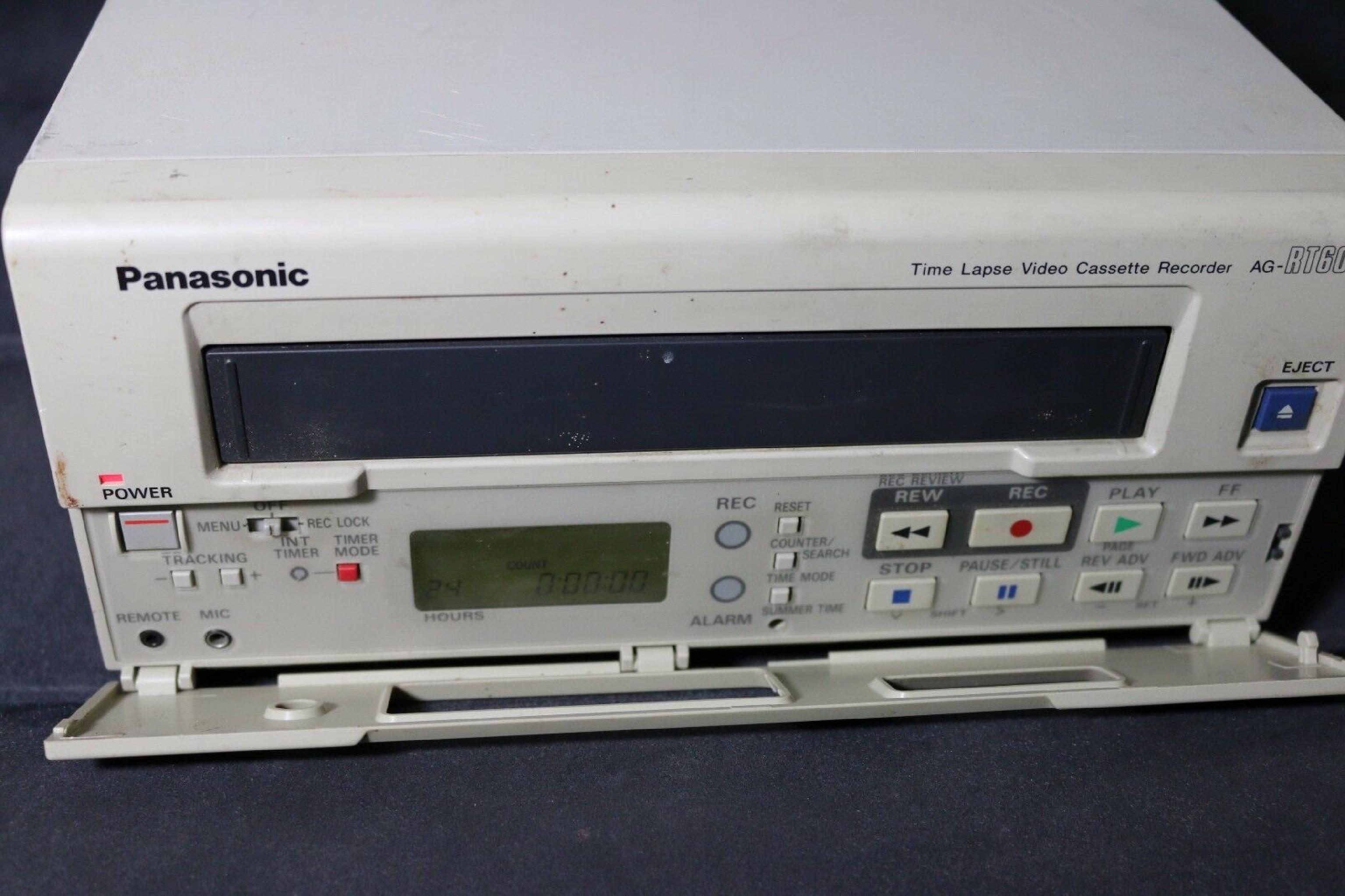 PANASONIC AG-RT600AP TIME LAPSE VIDEO CASSETTE RECORDER