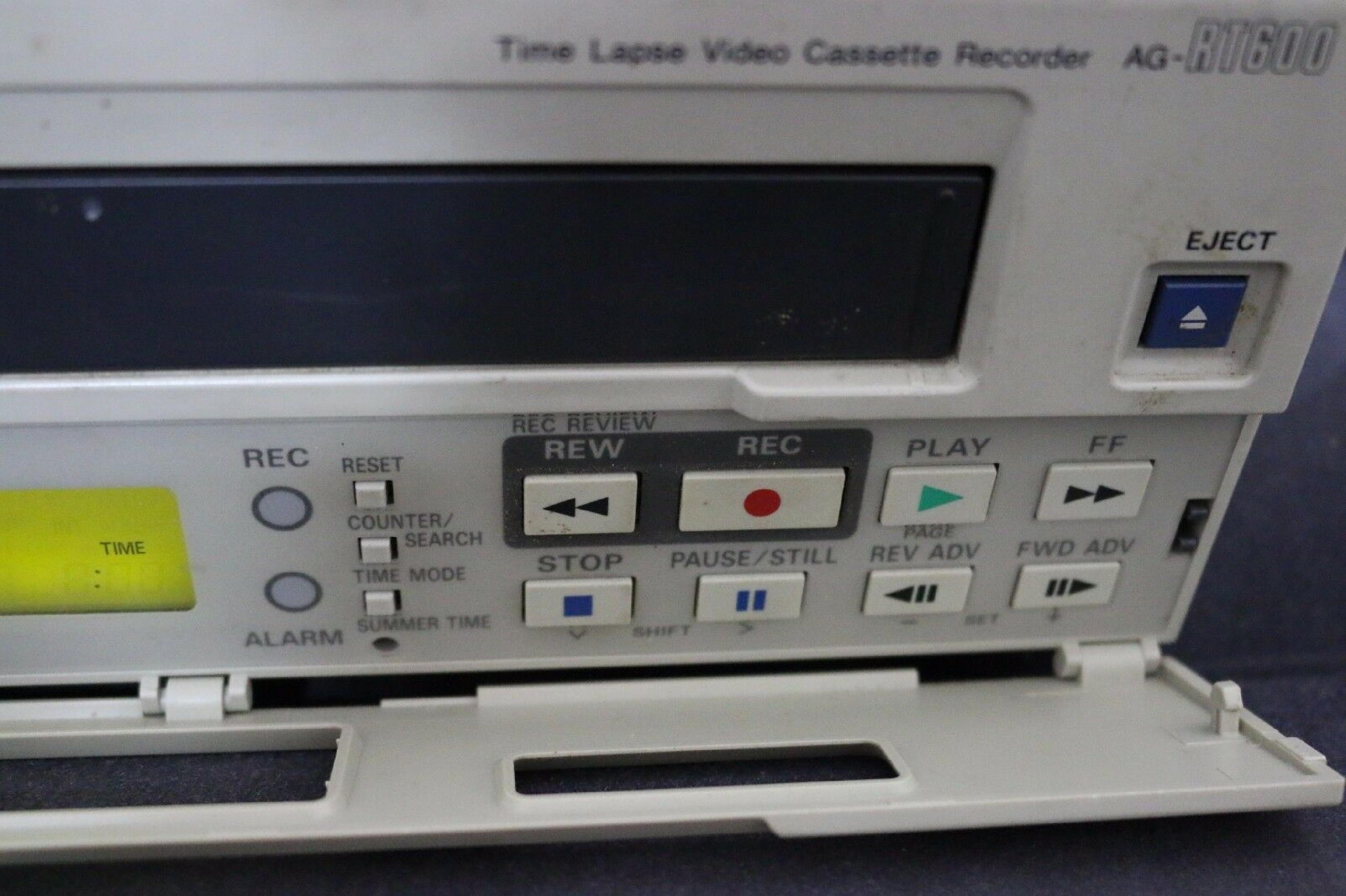 PANASONIC AG-RT600AP TIME LAPSE VIDEO CASSETTE RECORDER