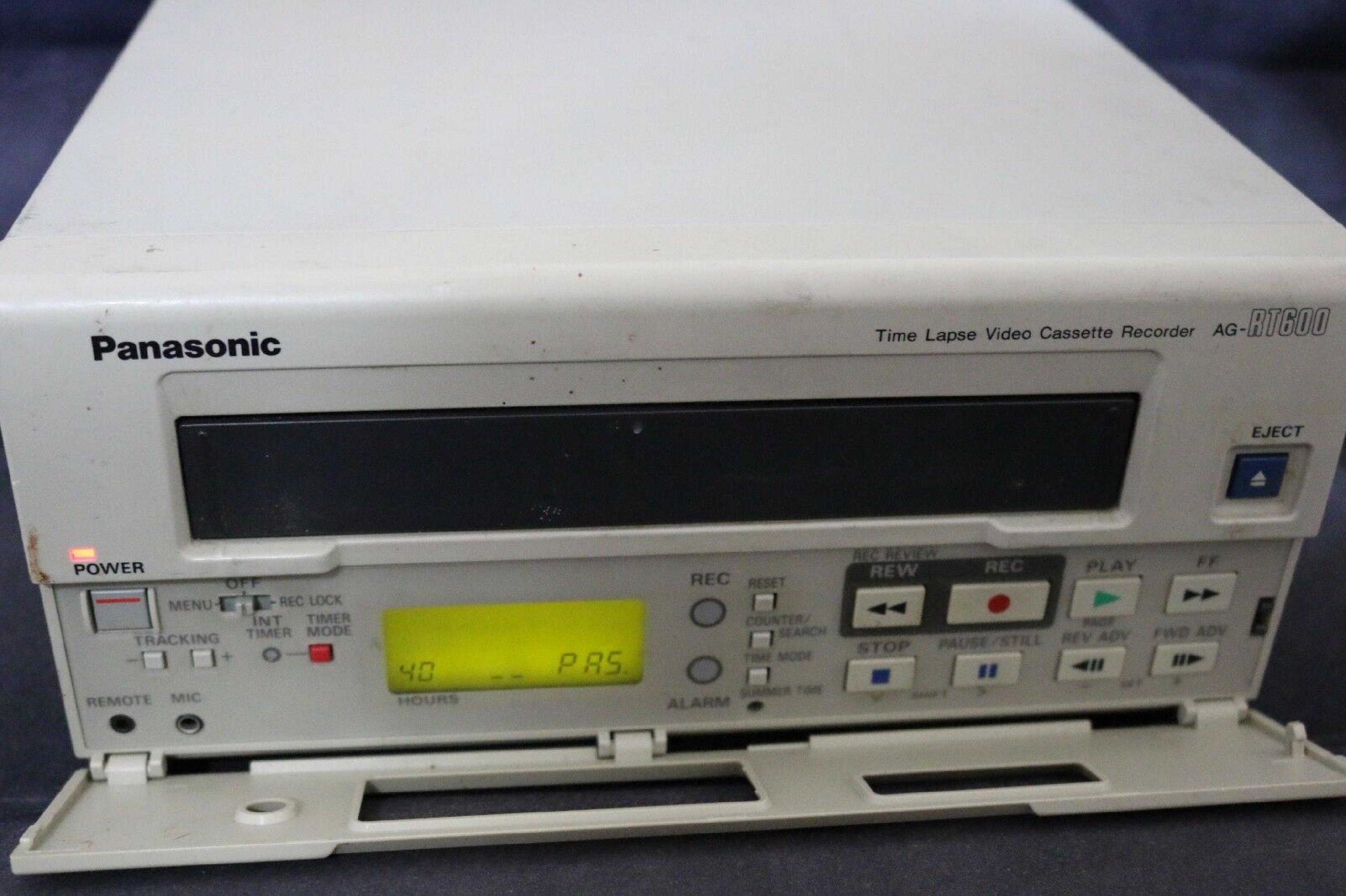 PANASONIC AG-RT600AP TIME LAPSE VIDEO CASSETTE RECORDER