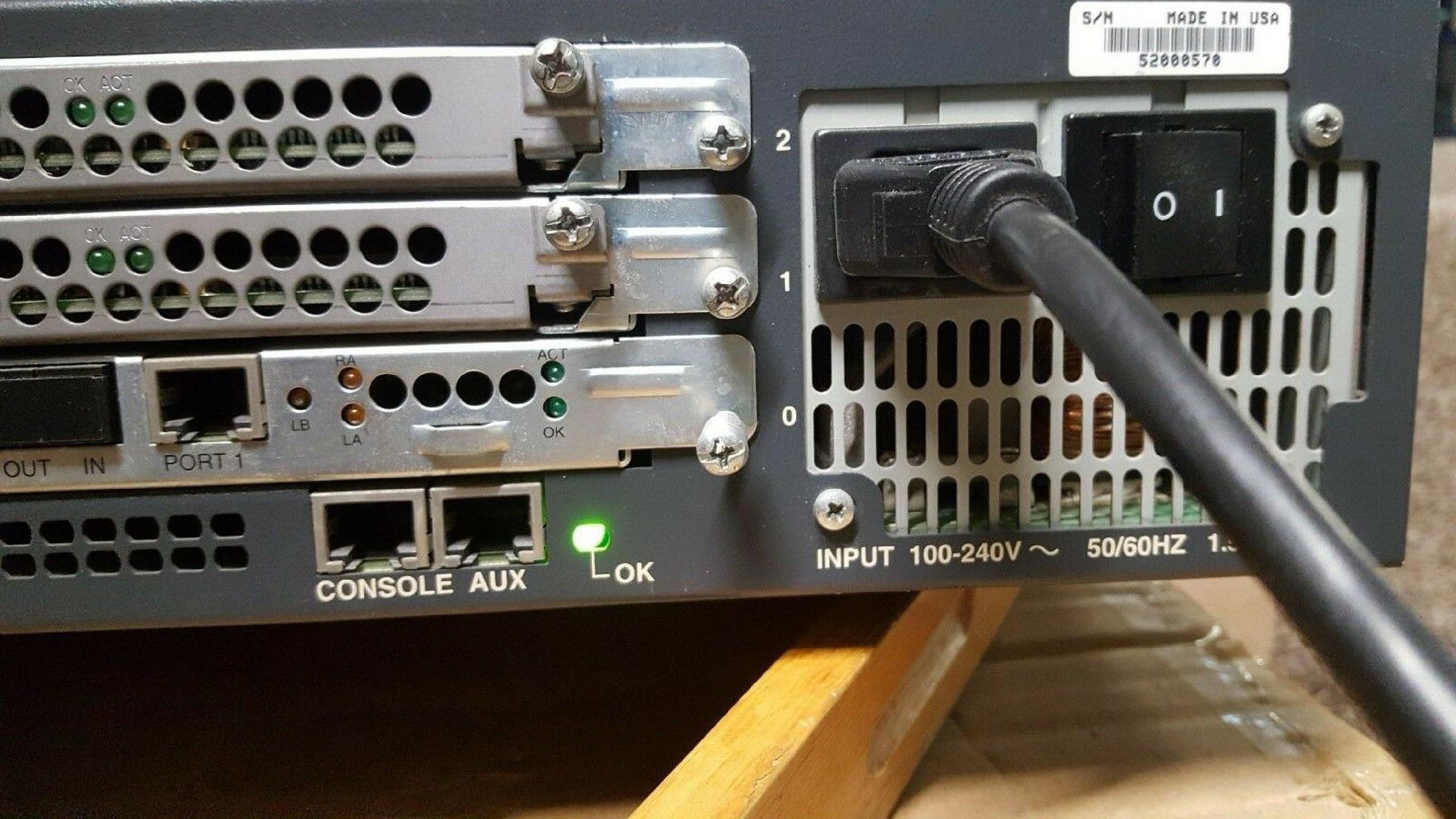 CISCO SYSTEMS AS5200 UNIVERSAL ACCESS SERVER