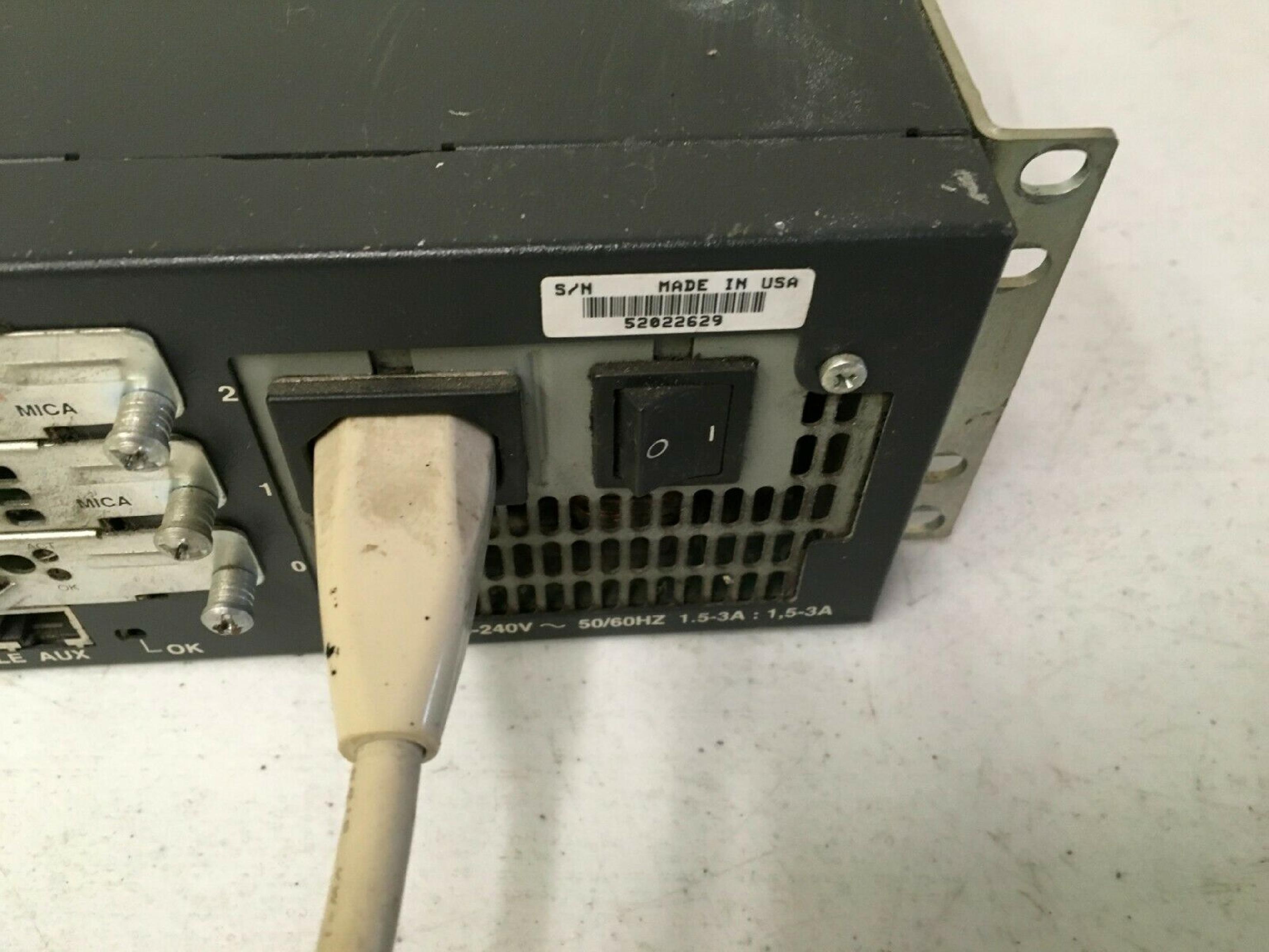 CISCO SYSTEMS AS5200 UNIVERSAL ACCESS SERVER