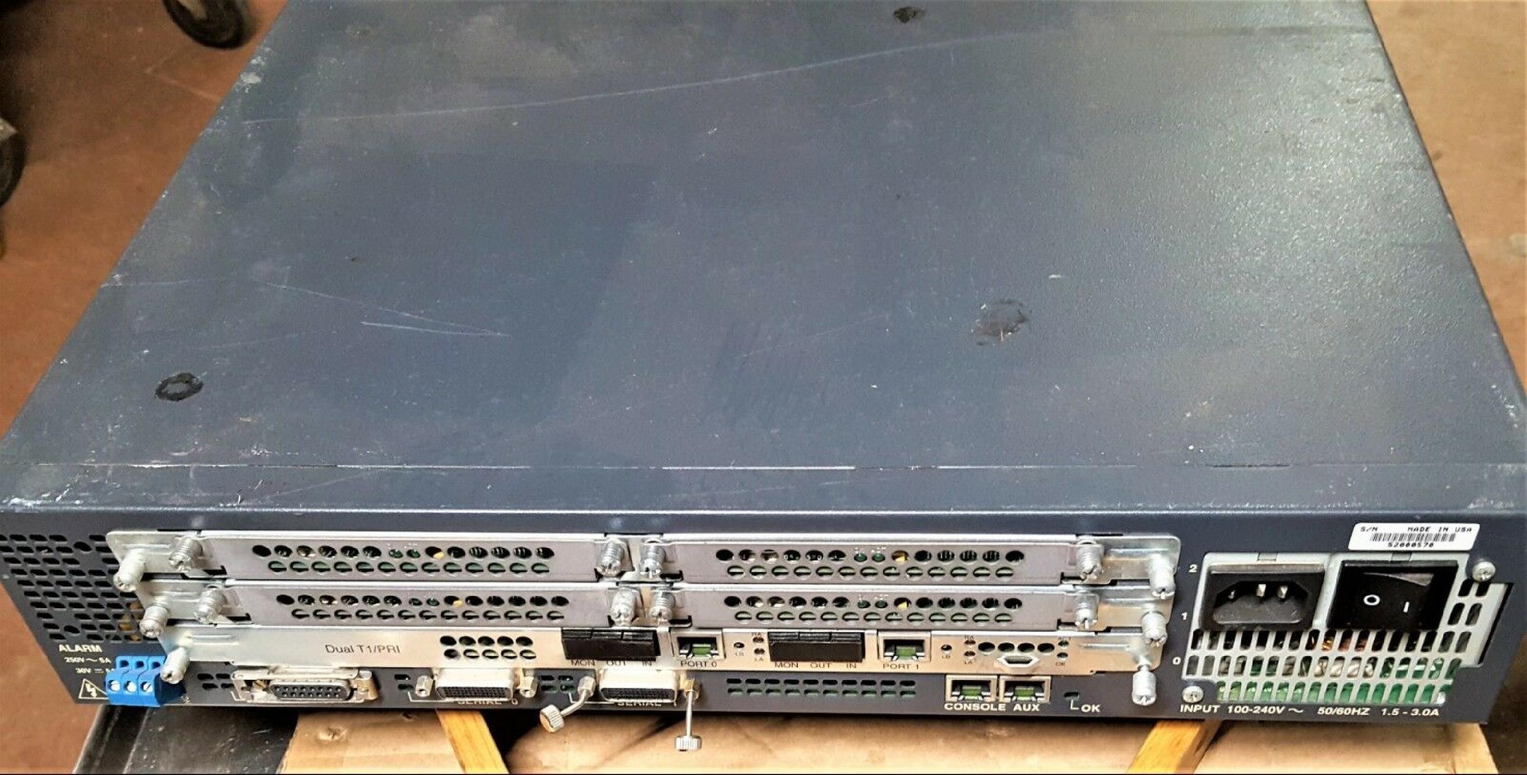 CISCO SYSTEMS AS5200 UNIVERSAL ACCESS SERVER