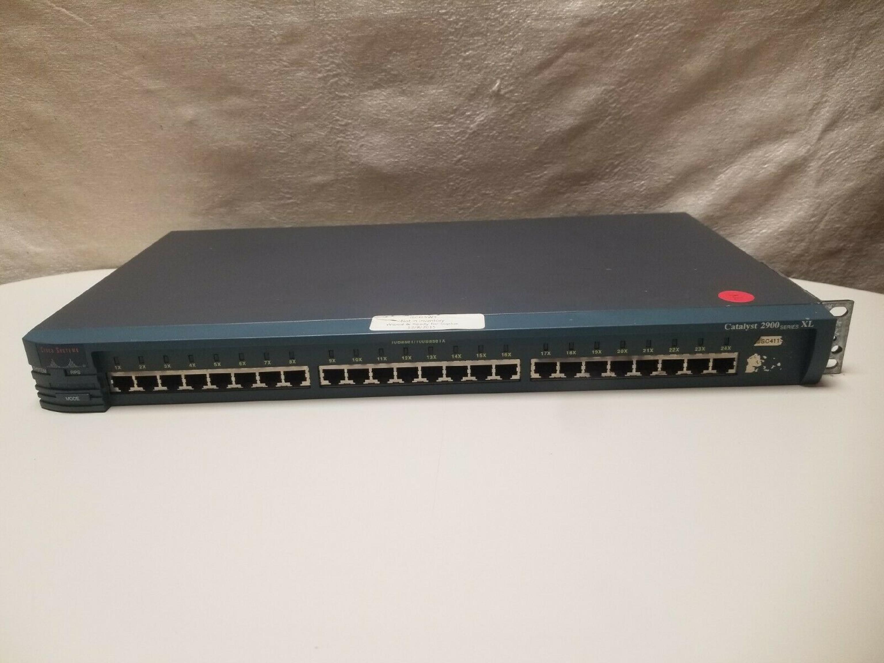 CISCO SYSTEMS WS-C2924-XL 24 PORT SWITCH - OPEN BOX WITH INSTALL KIT AND SOFTWARE